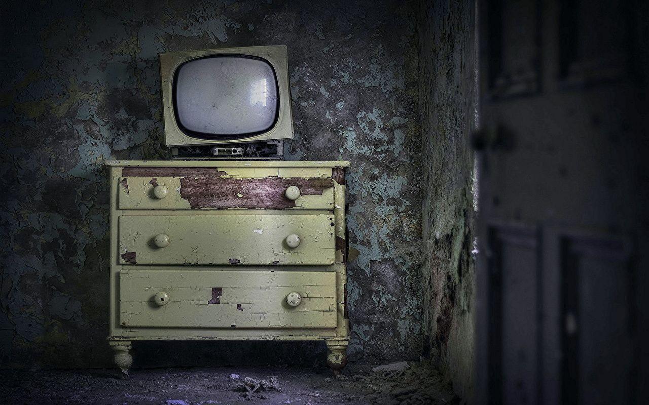 1280x800 Image Vintage Old TV set