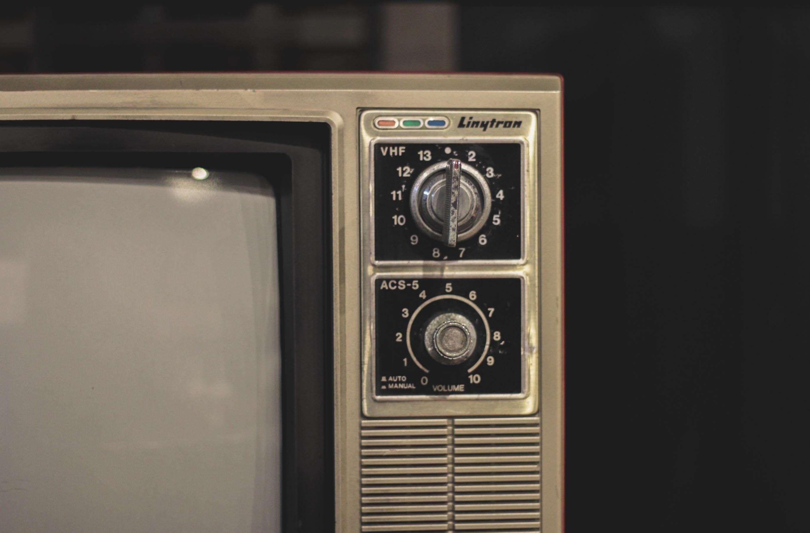 2754x1813 antique, appliances, media, old, television, tv