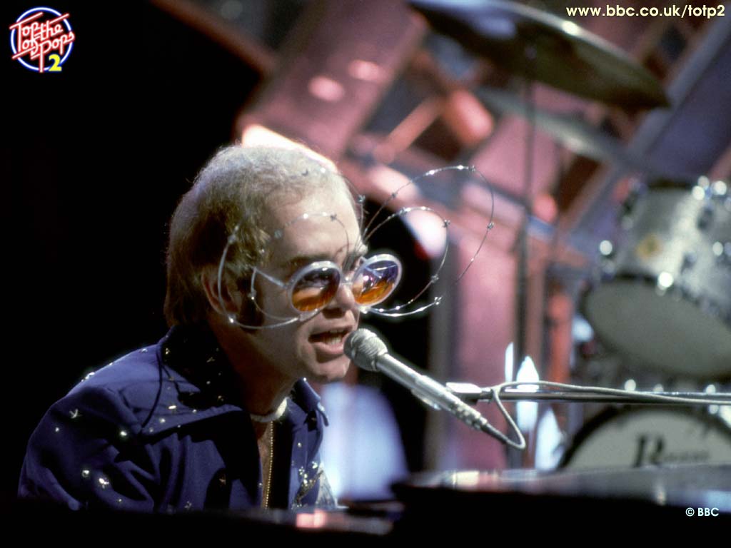 1024x768 Elton John Background. Autumn