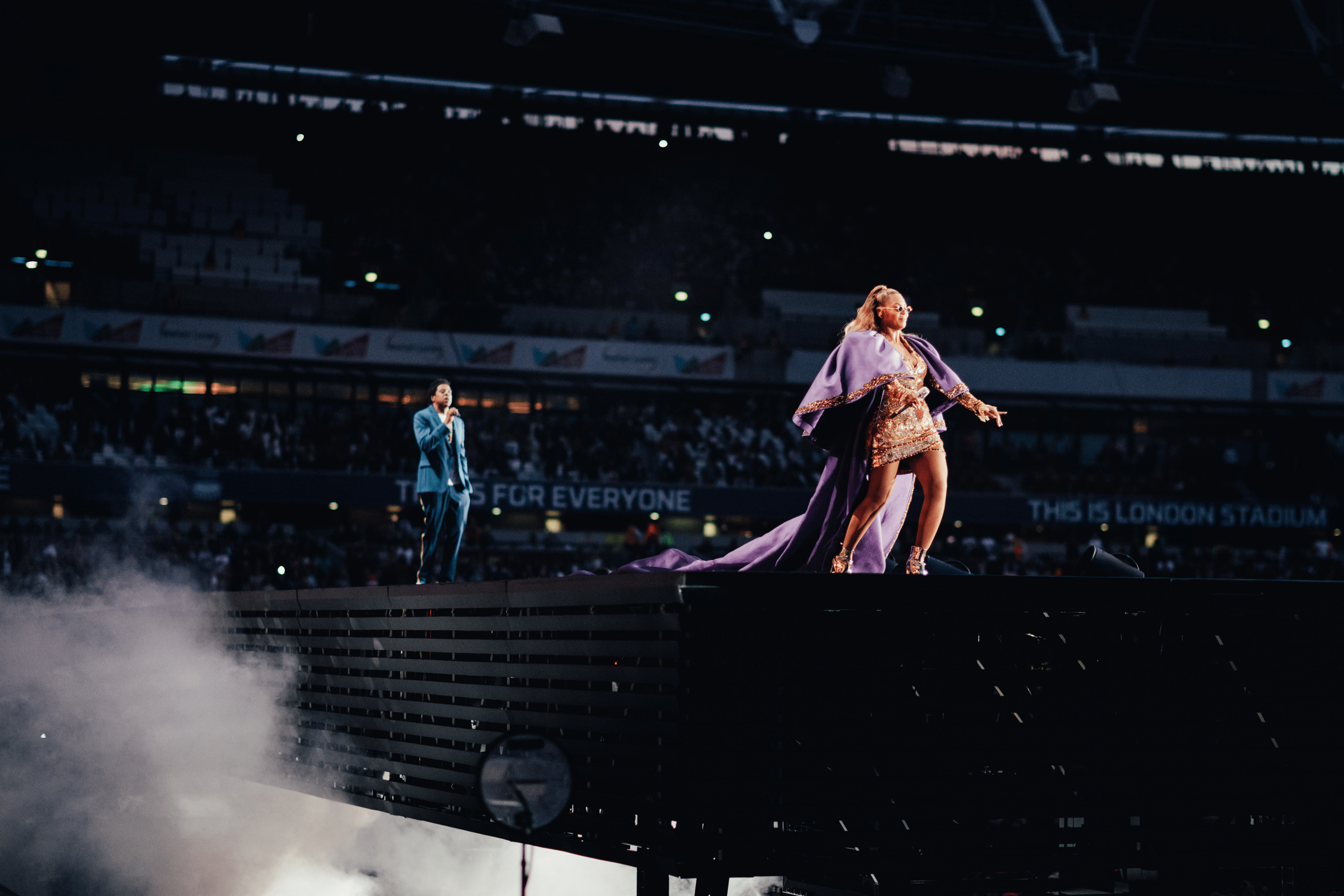 4000x2667 Beyoncé And Jay Z's 'On The Run II' Tour Stage Design