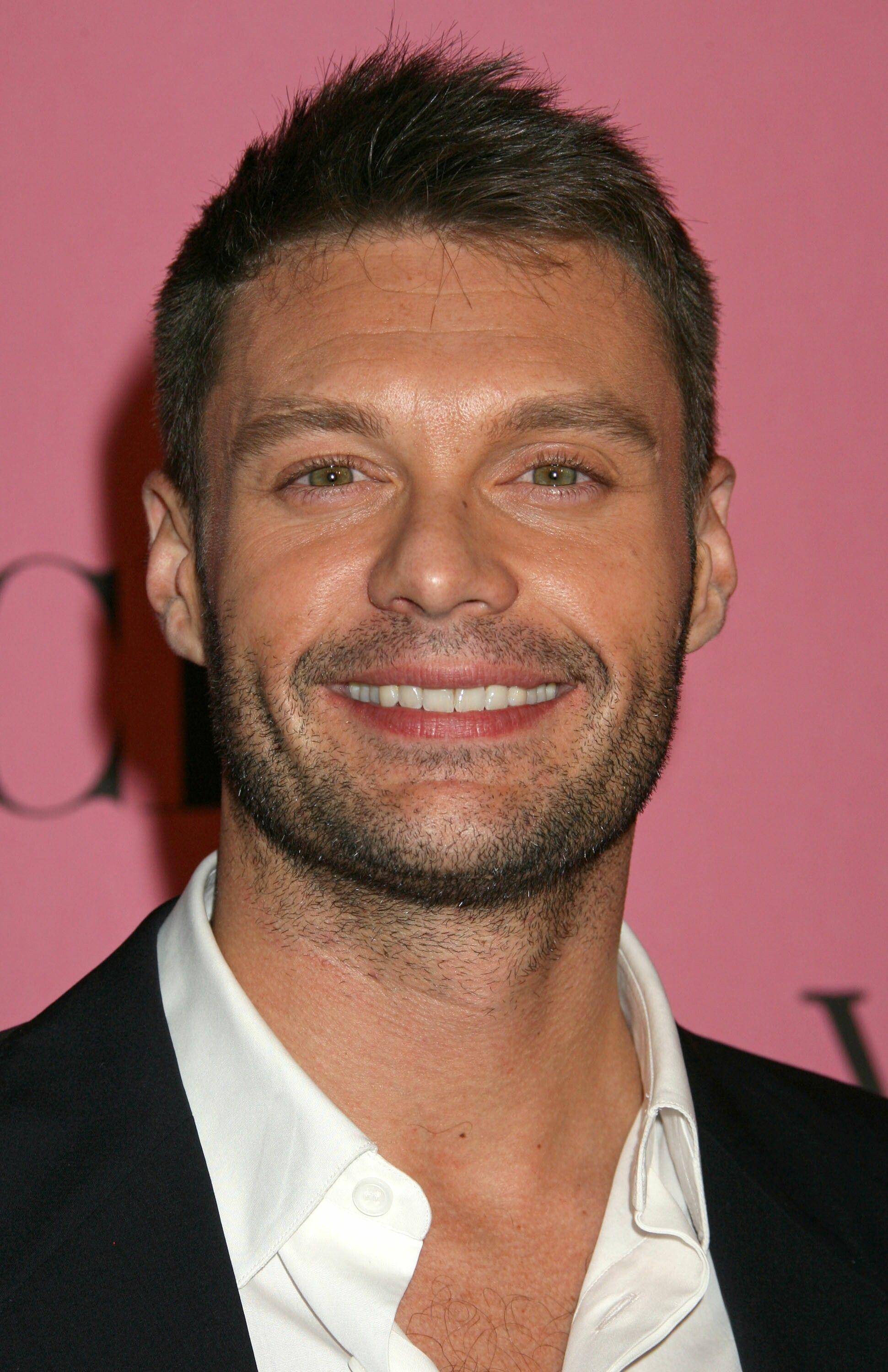 1941x3000 Ryan Seacrest Wallpaper