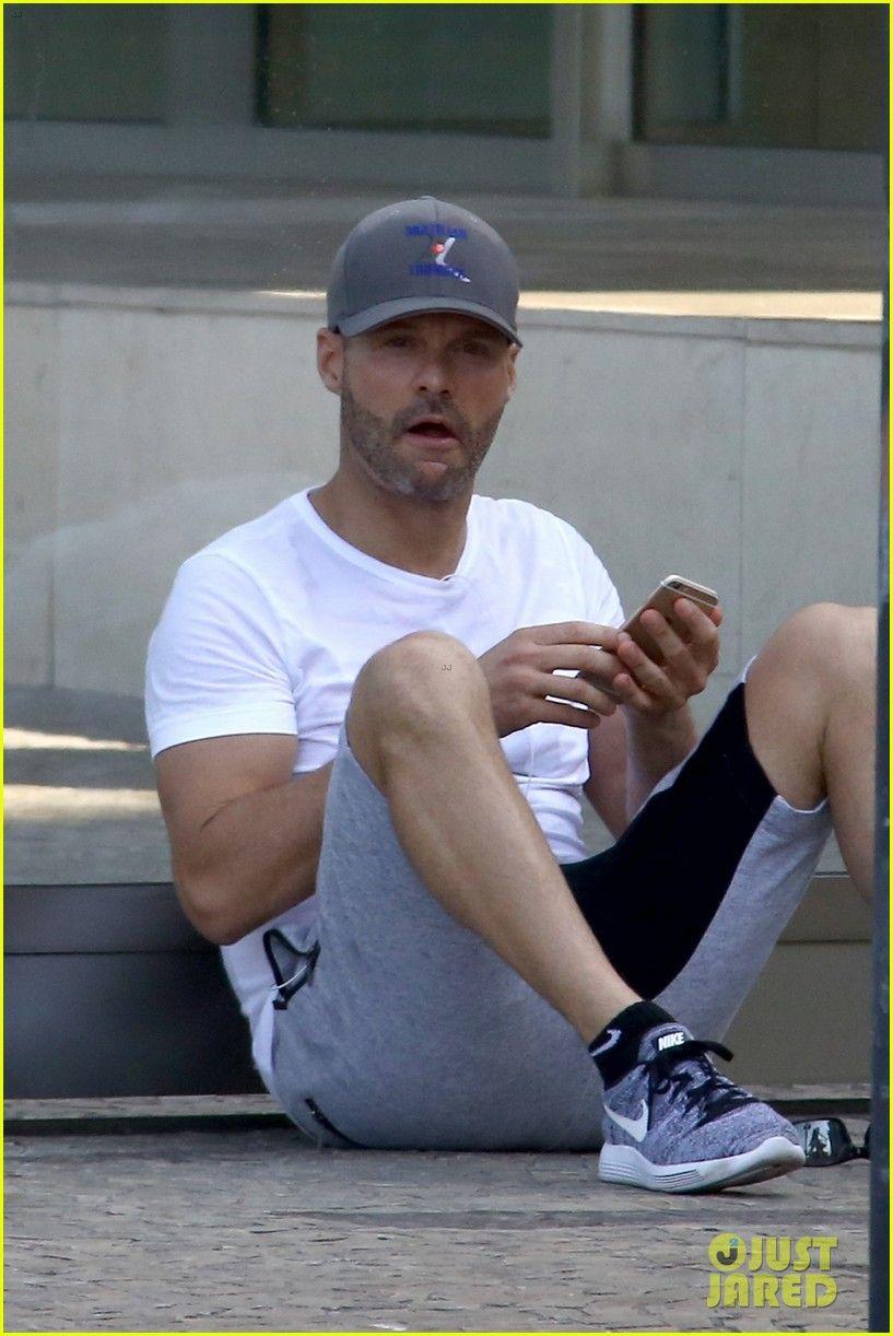 817x1222 Ryan Seacrest Shares a Laugh With the Rio Olympics 2016 US