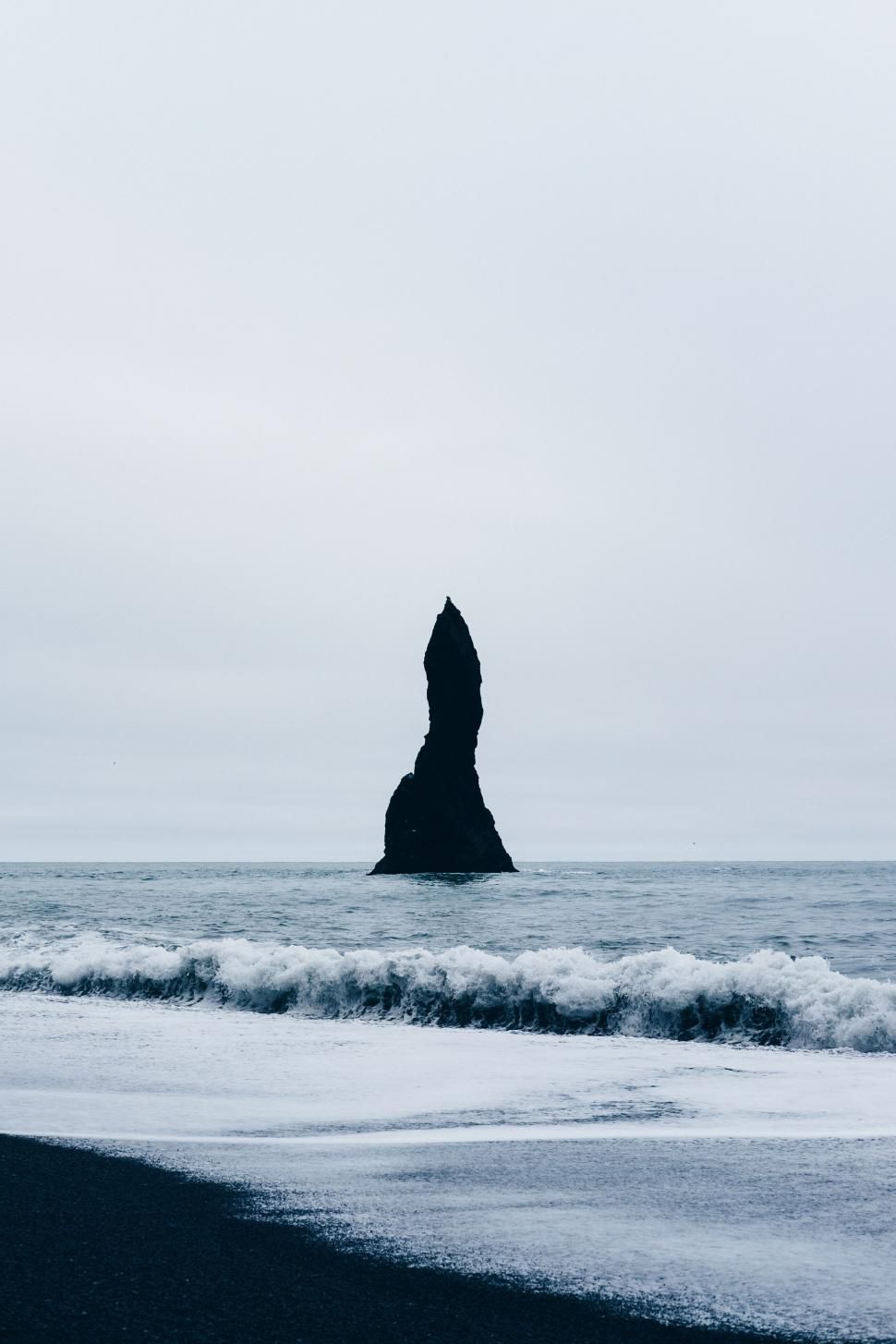 970x1455 Free of Rock Formation