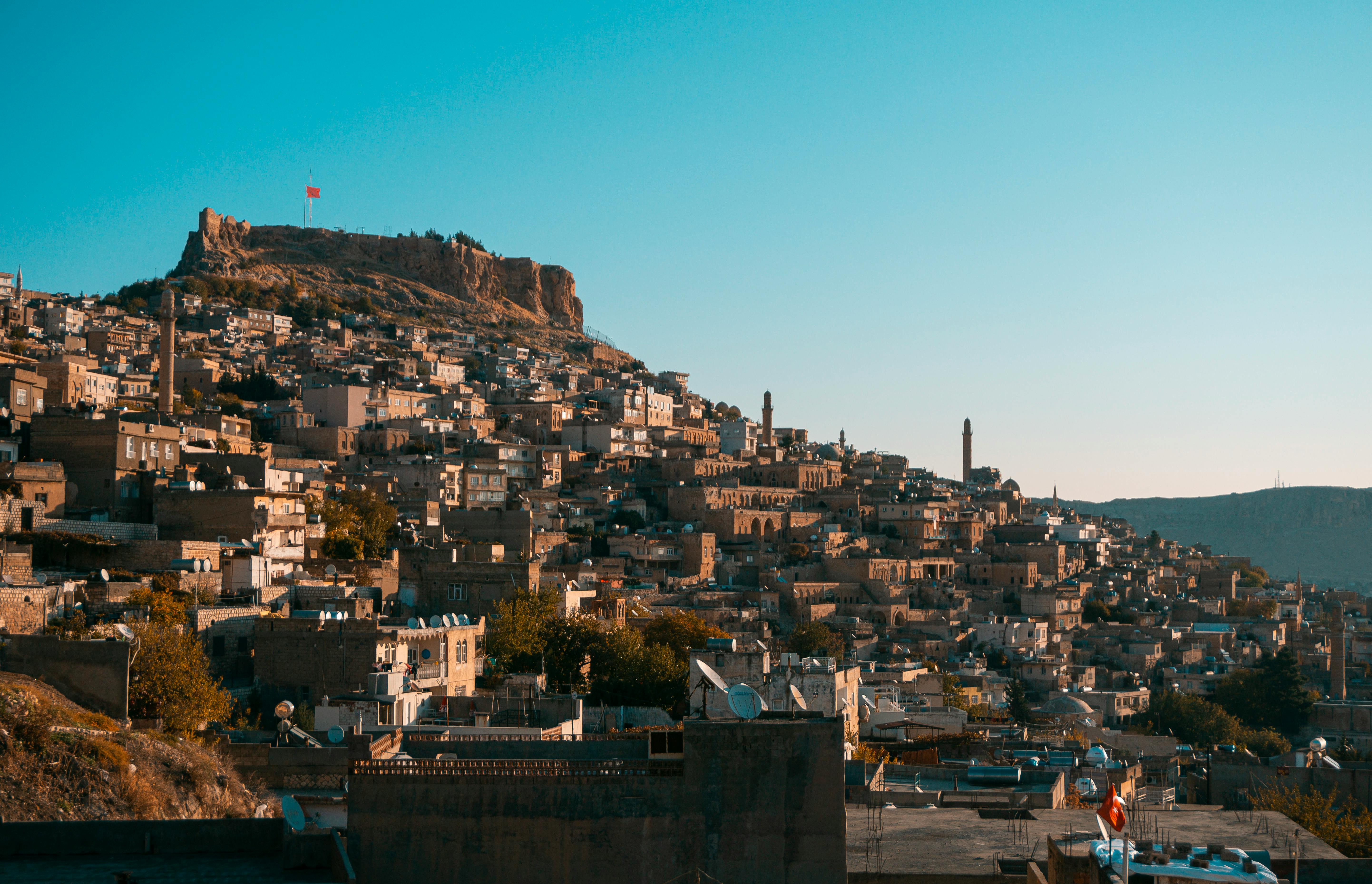 5769x3716 Townscape and Ruins of a Castle on a