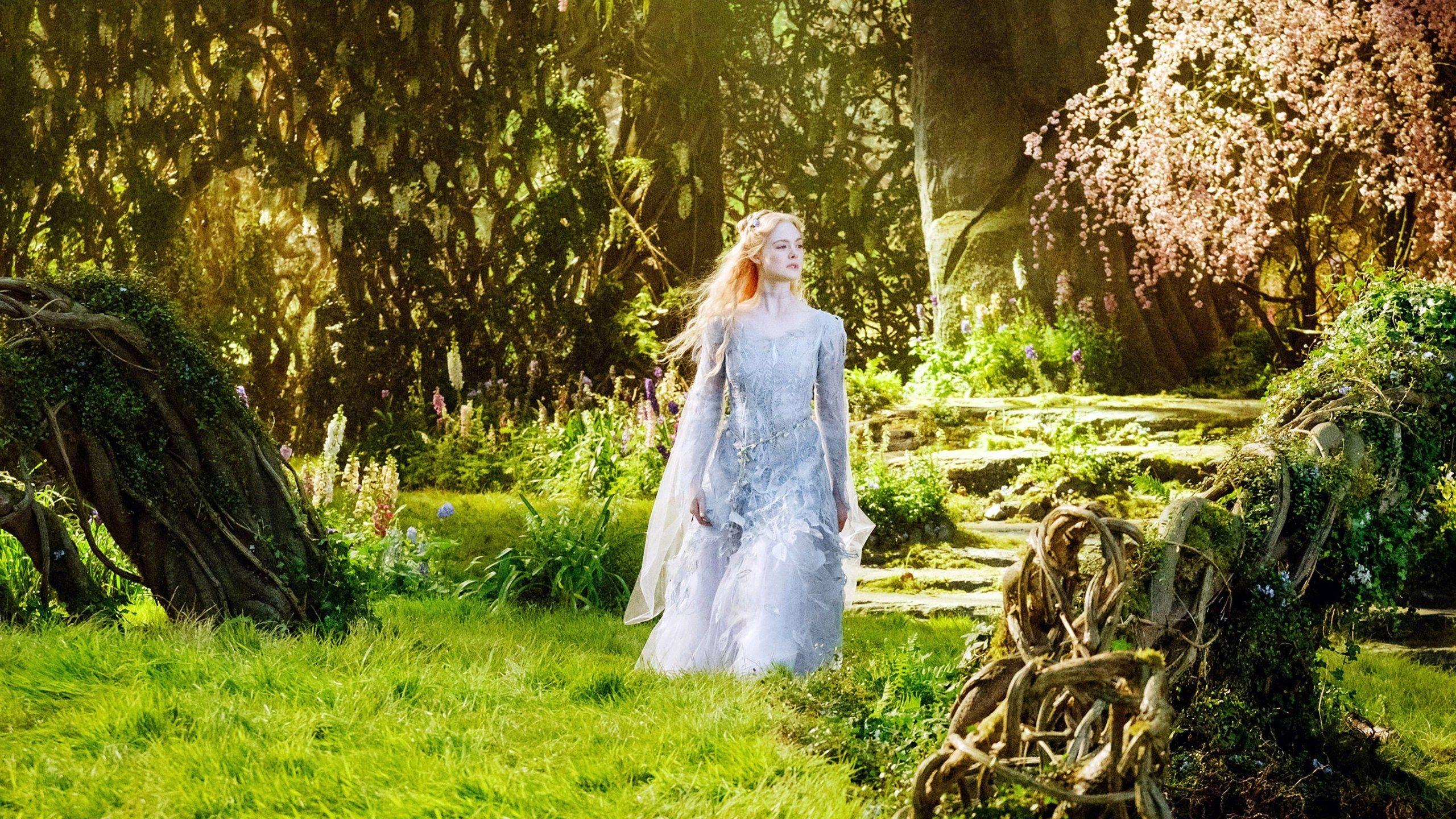 2560x1440 Maleficent: Mistress of Evil' Review: This Fairy Tale