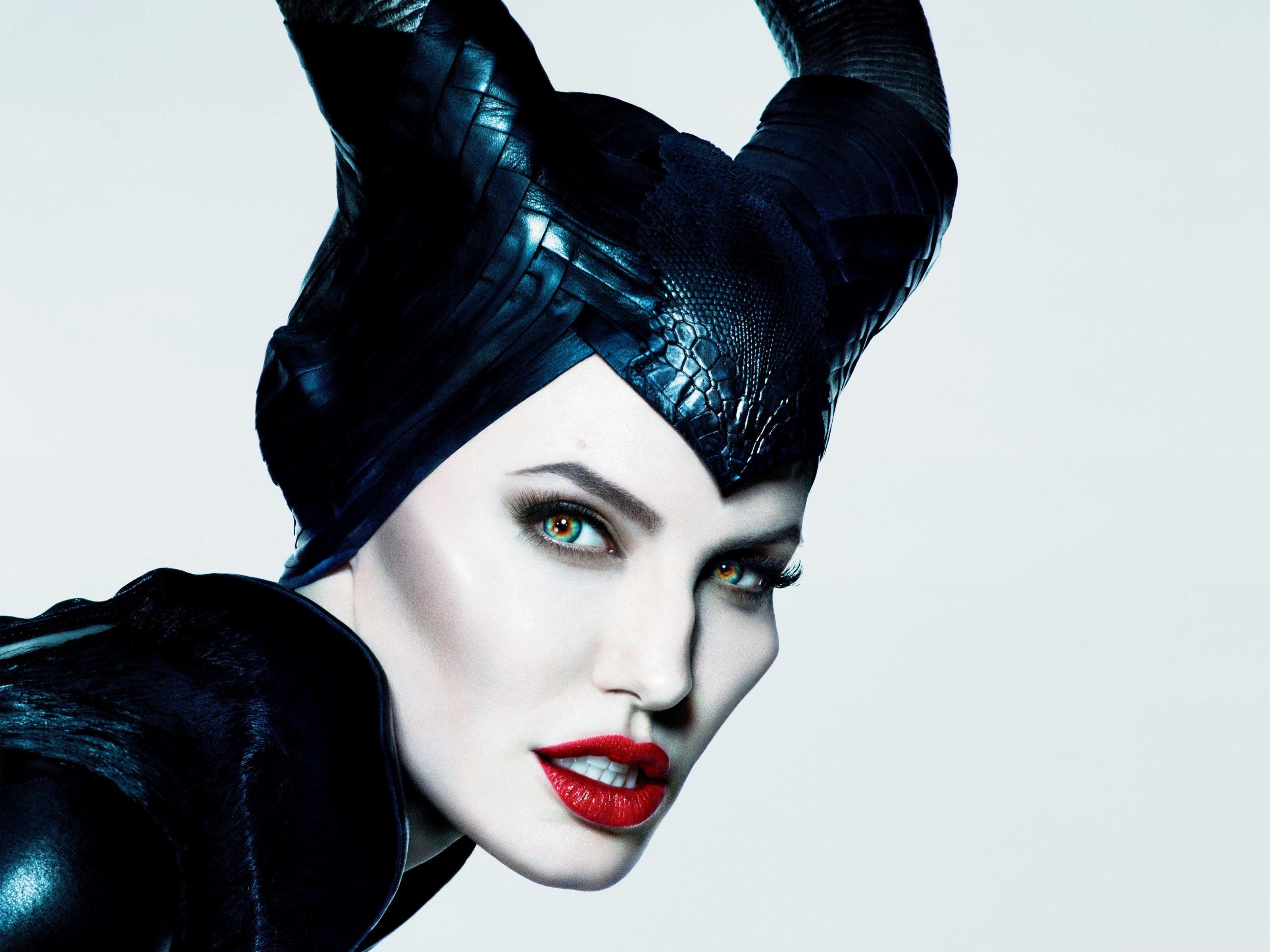 3200x2400 Maleficent 2 Wallpaper