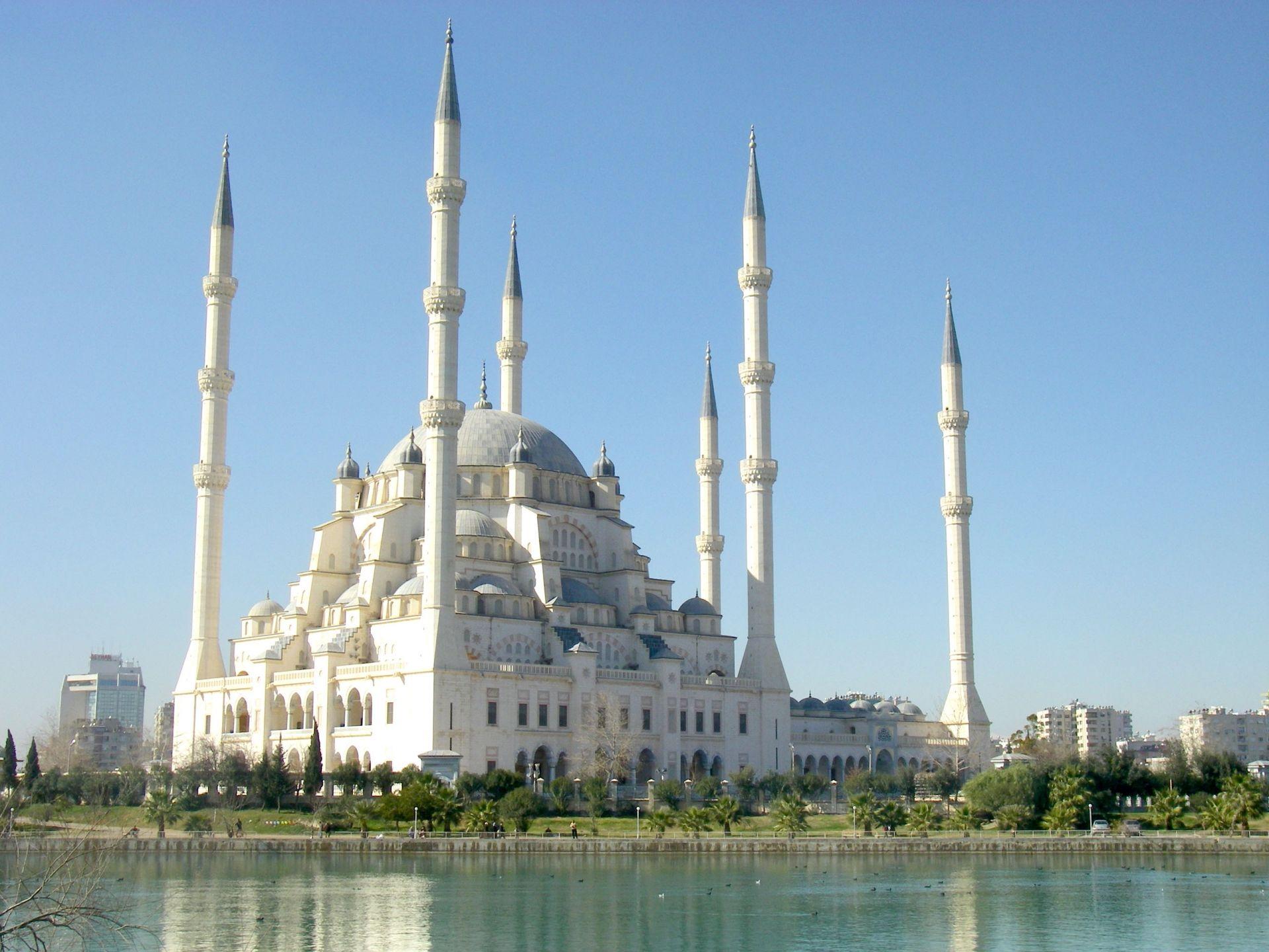 1920x1440 Sabanci Mosque wallpaper