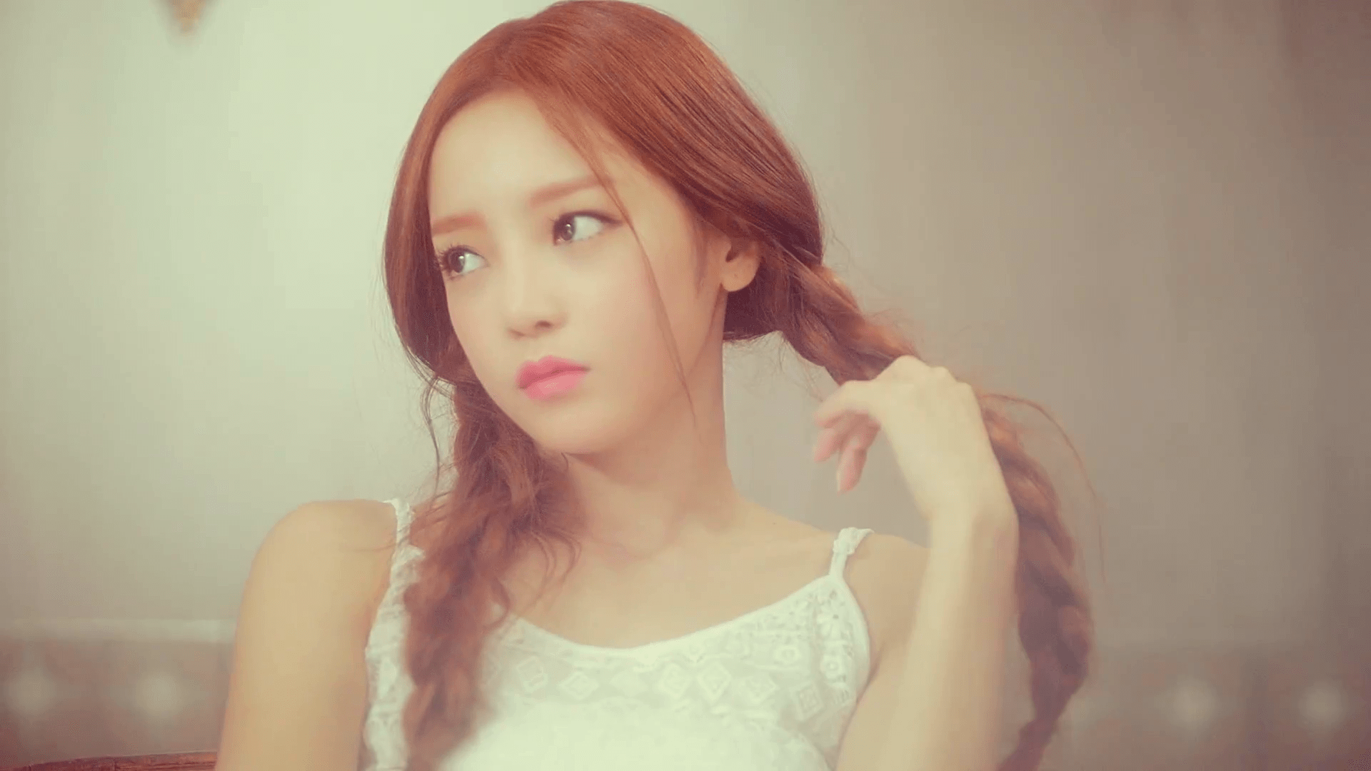 1920x1080 REVIEW: Kara 'Mamma Mia' MV