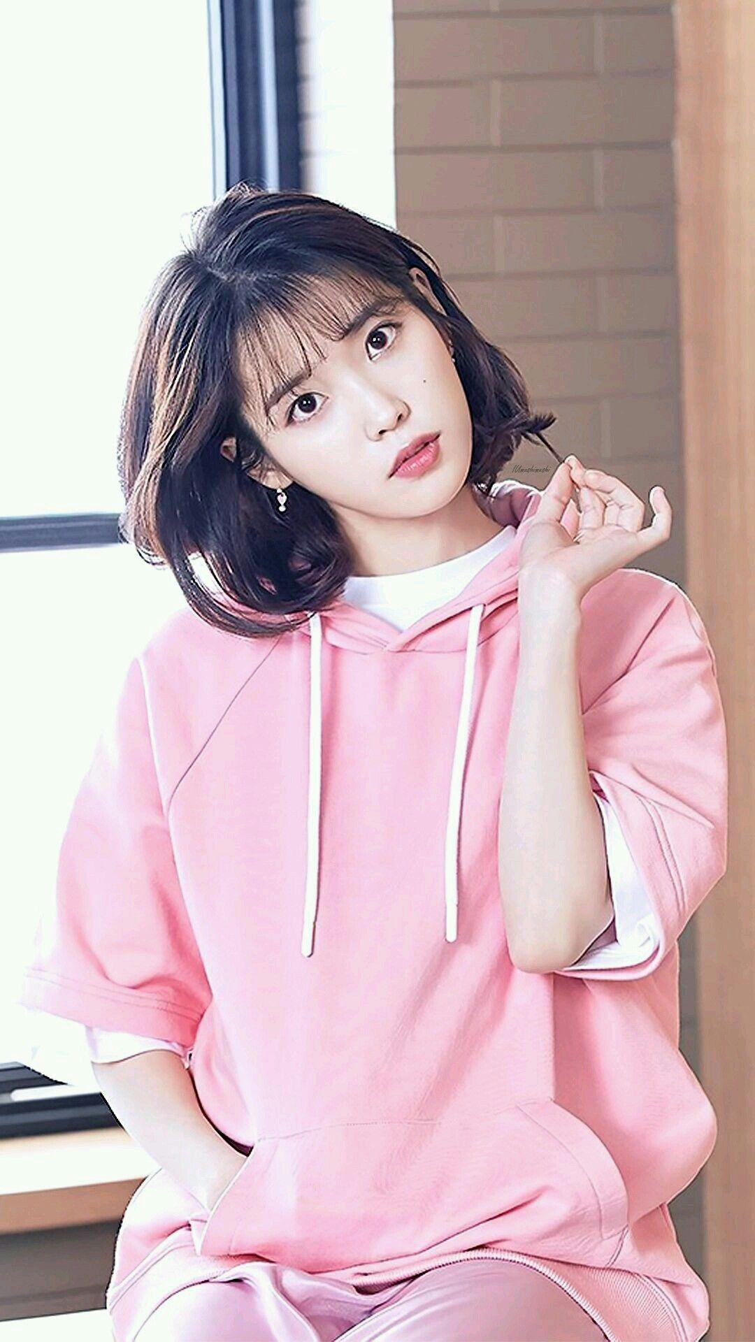1080x1920 Lee Ji Eun Wallpaper New Balance. Lee Ji Eun (IU) In 2019