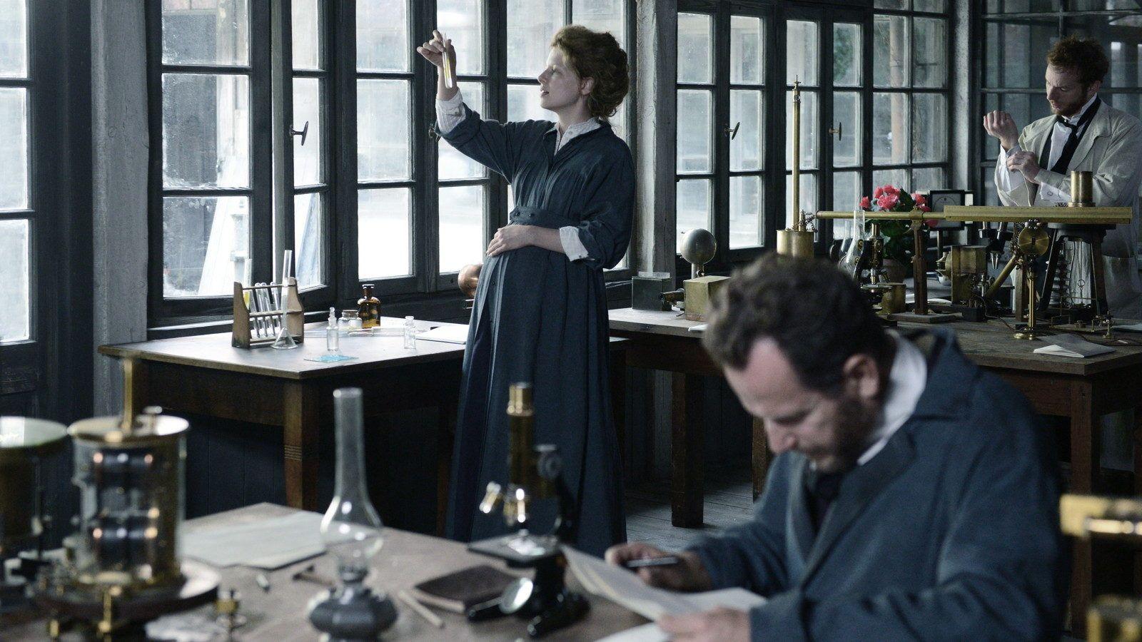 1600x900 Marie Curie, The Courage of Knowledge