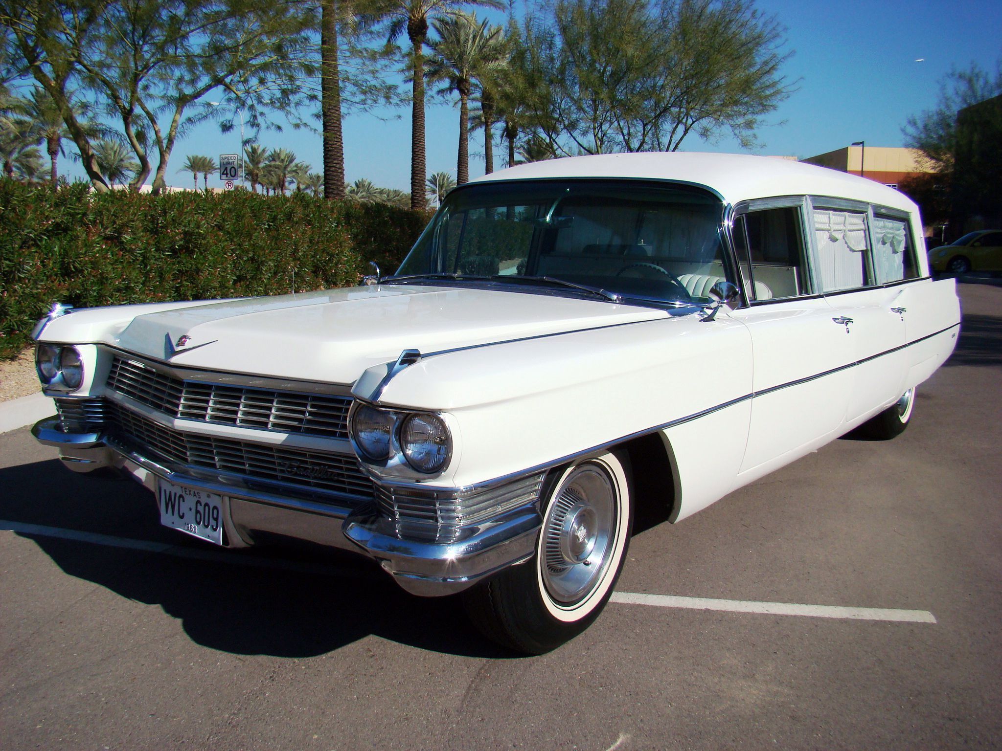 2048x1536 JFK hearse to be auctioned