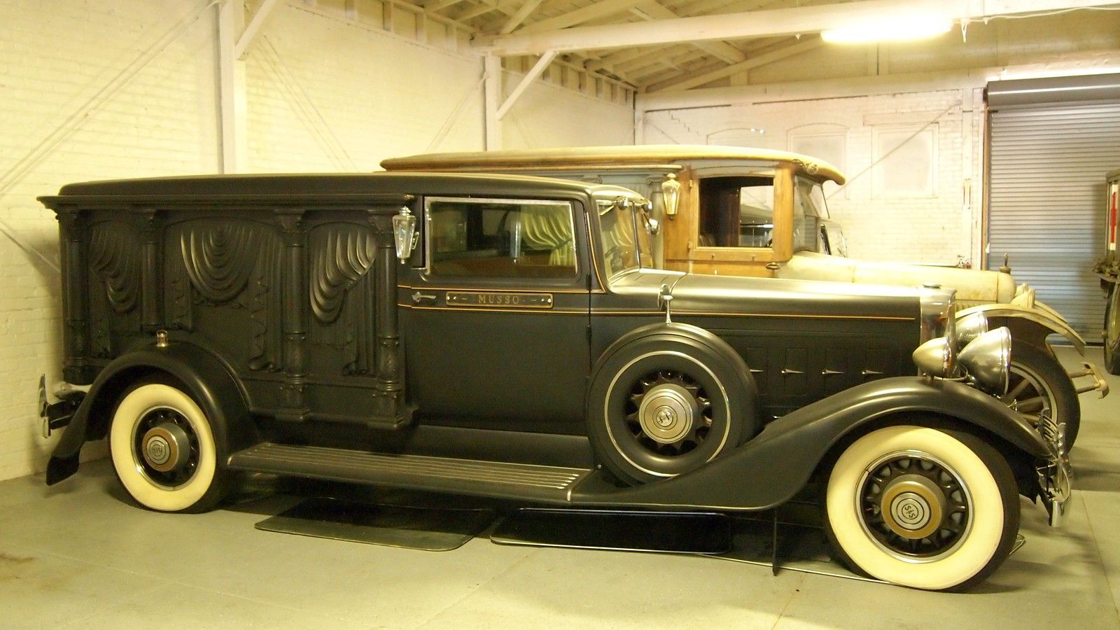 1600x900 S & S Sayers and Scovill Hearse 3