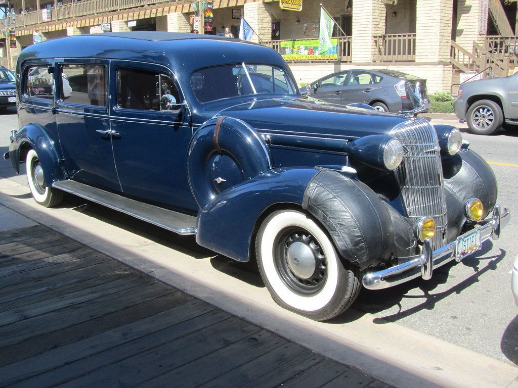 1024x768 Oldsmobile Hearse