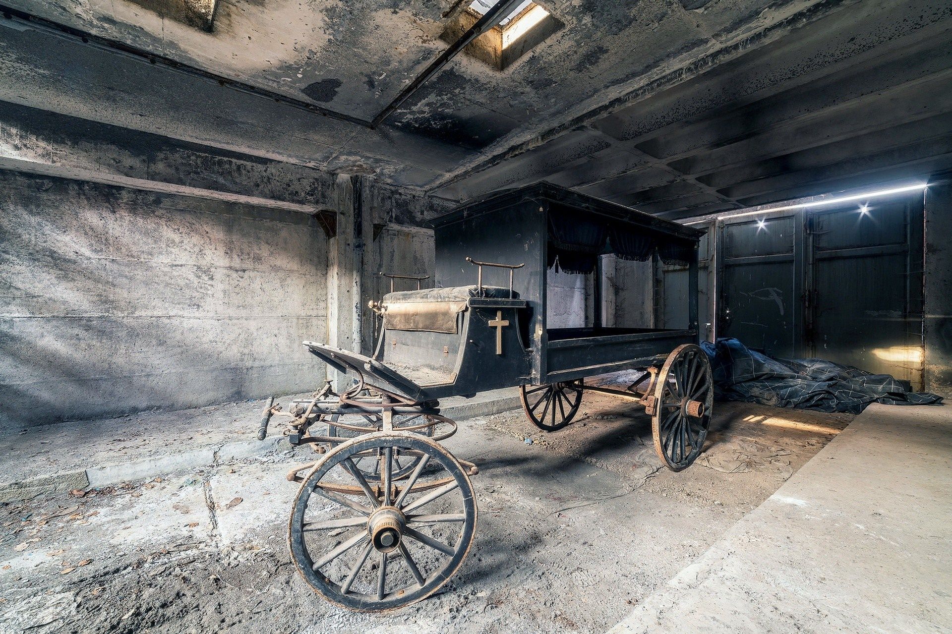 1920x1279 Hearse Wallpaper