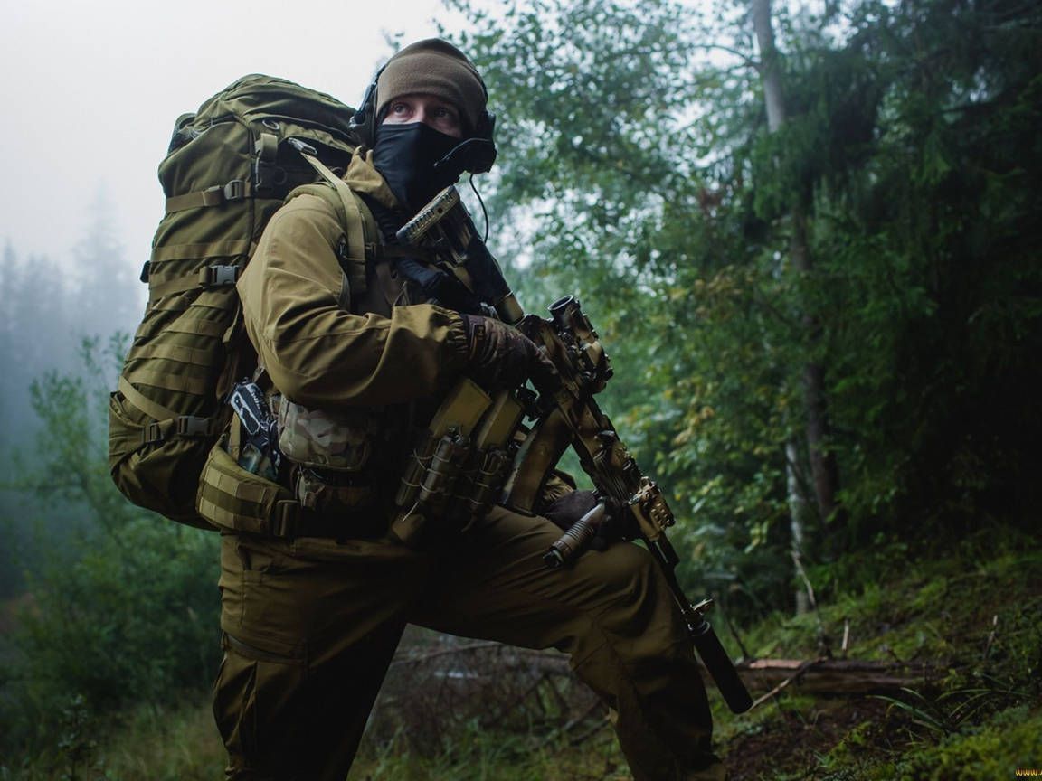 1152x864 Para Commandos Group Scouting Wallpaper