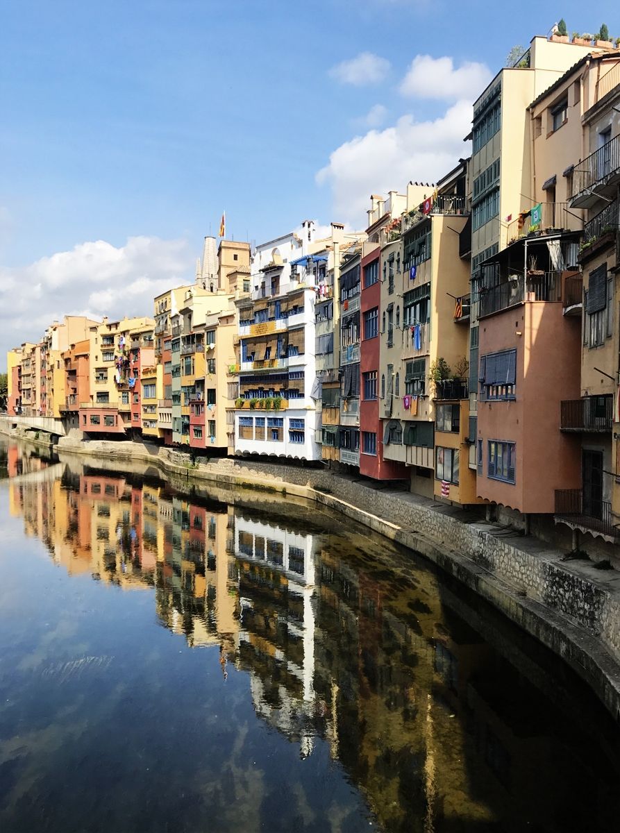 893x1200 Guide to Girona: The Perfect Day Trip