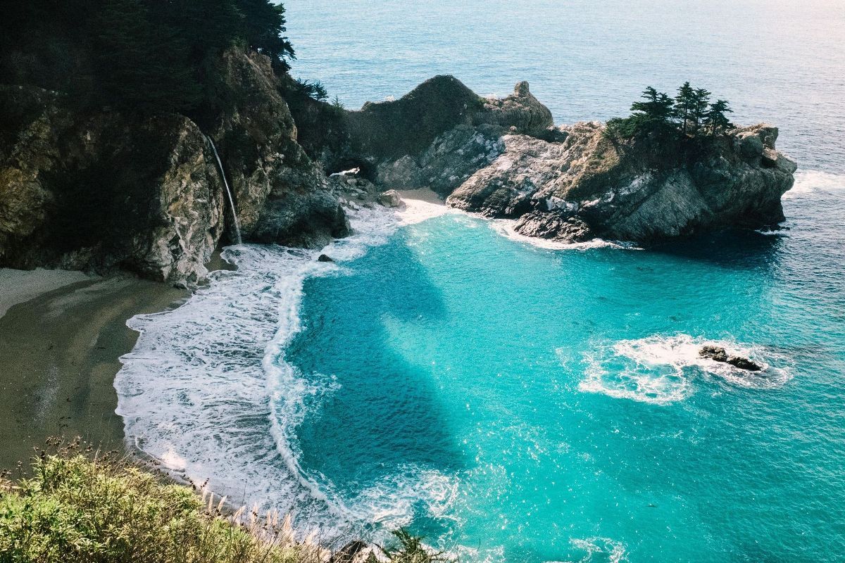 1200x800 HD Desktop Background With ocean view