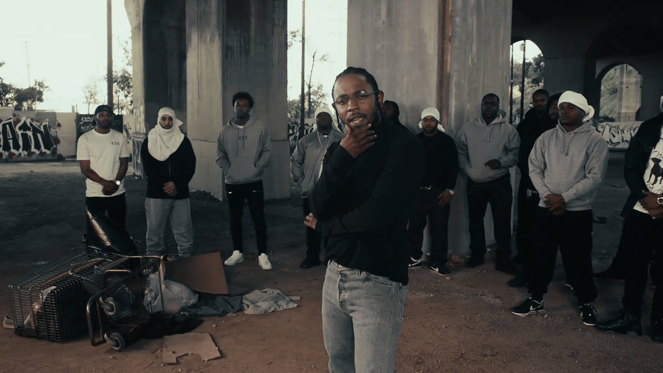 2560x1440 Kendrick Lamar in a turtleneck on Humble