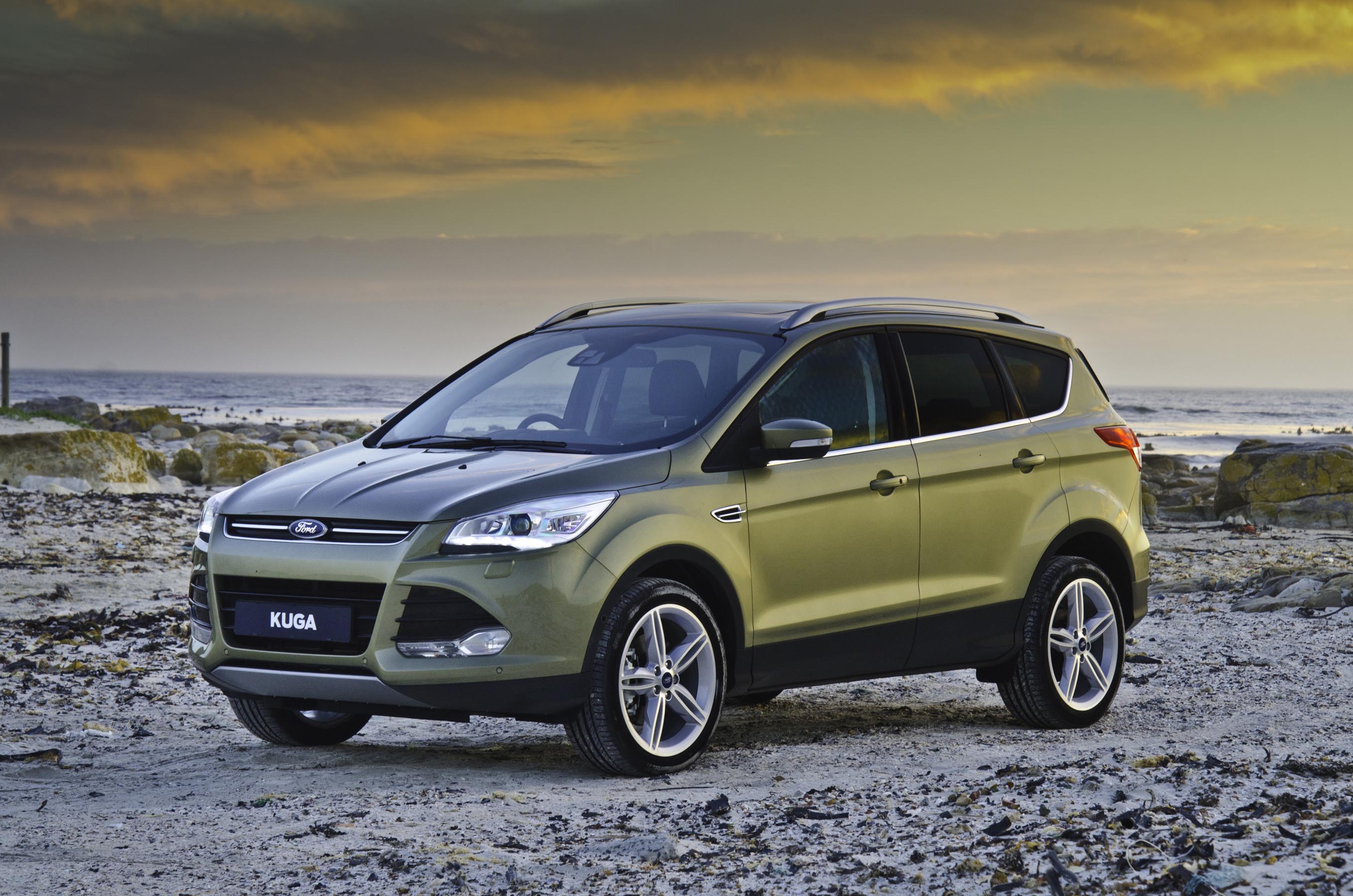 2718x1800 FORD KUGA VOTED THE SAFEST SMALLEST