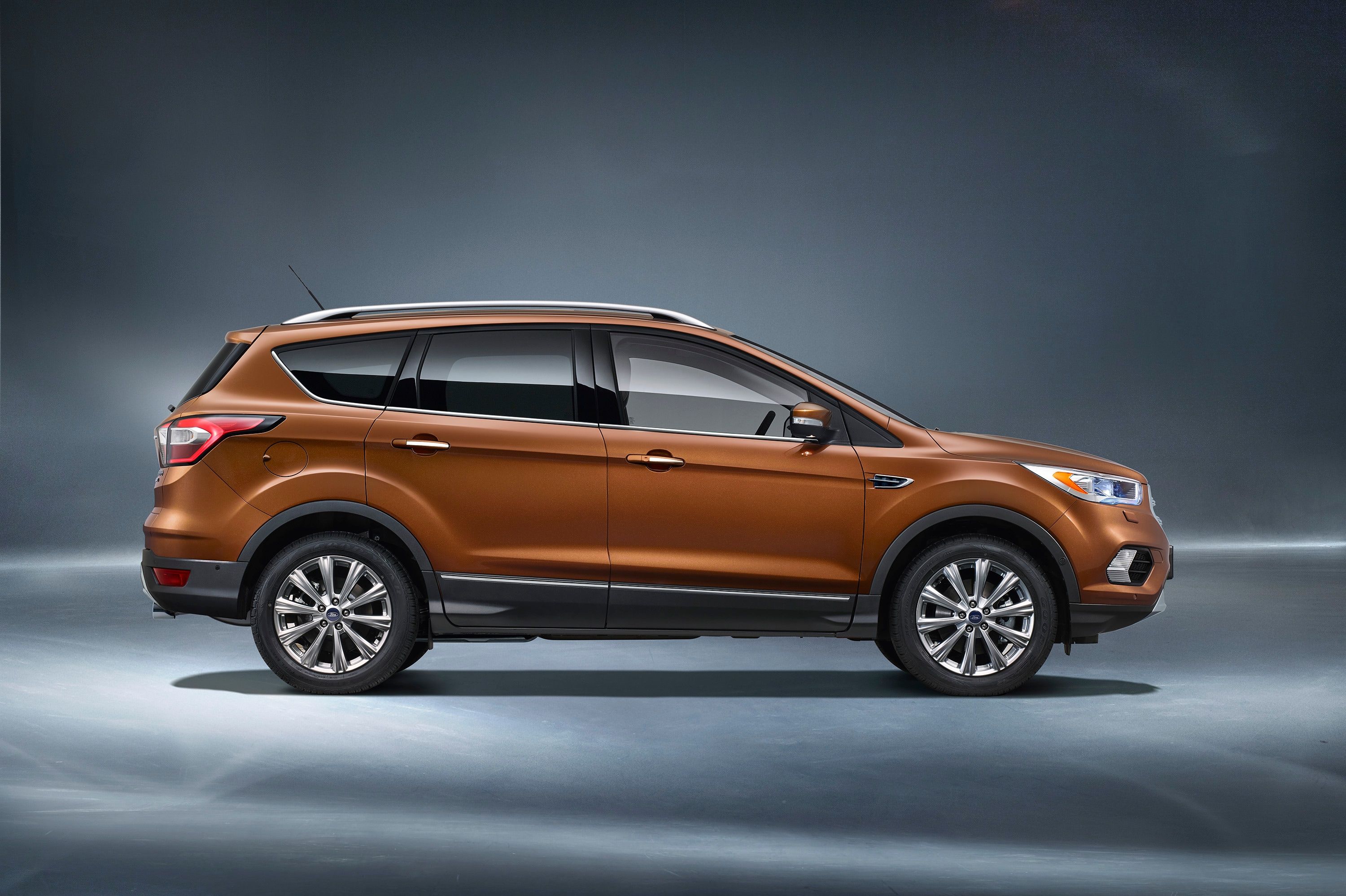 3000x1999 Ford Enhances SUV Portfolio in China