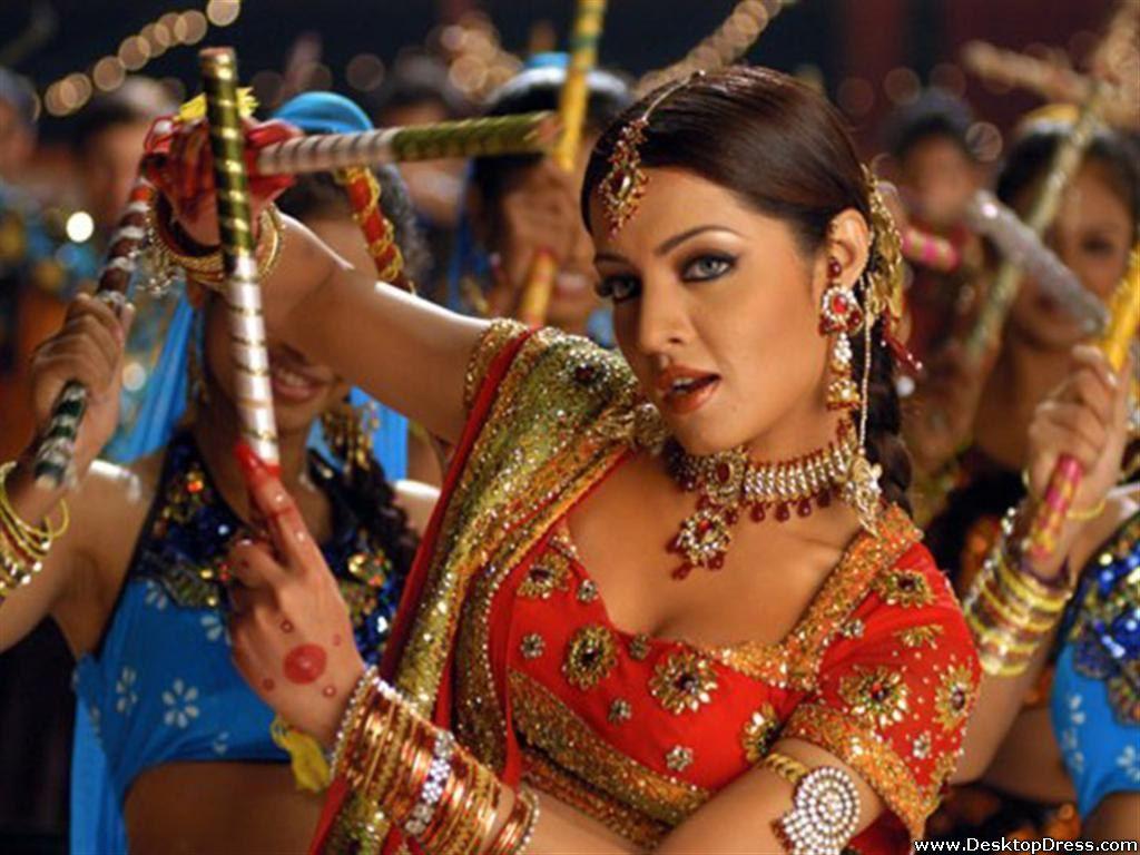 1024x768 Desktop Wallpaper Celina Jaitley Background Celina