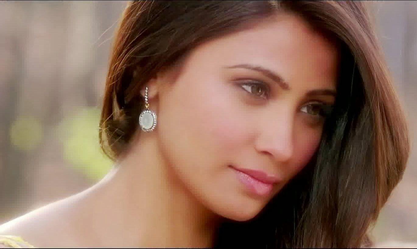 1370x819 Famous Box Offices Stars.: Daisy Shah HD Wallpaper