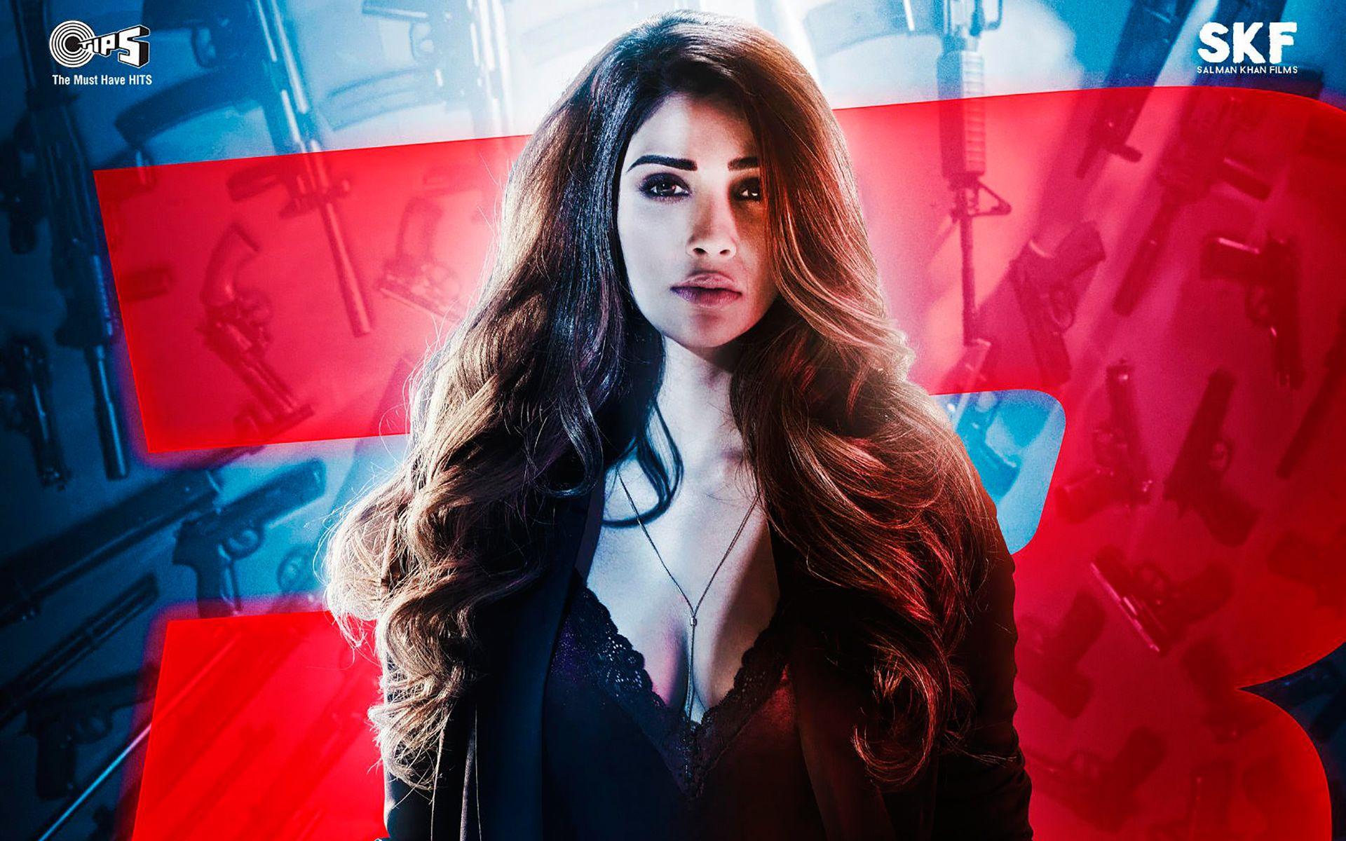 1920x1200 Daisy Shah in Race 3 Wallpaper