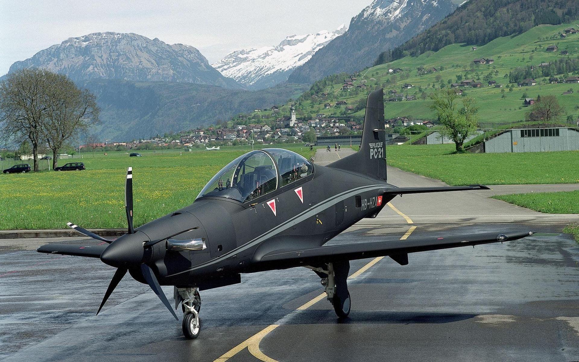 1920x1200 Pilatus Pc 21