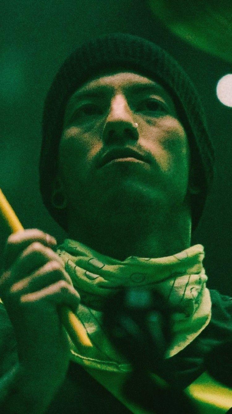 750x1334 josh dun wallpaper