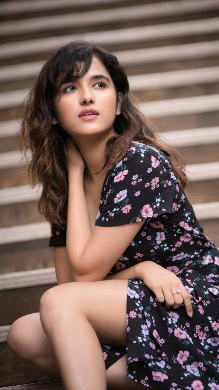 720x1280 shirley setia 1 wallpaper