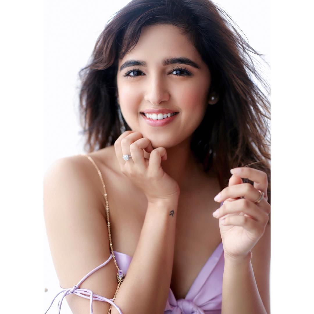1080x1080 Shirley Setia Hot Image & HD photo, Wallpaper, Picture