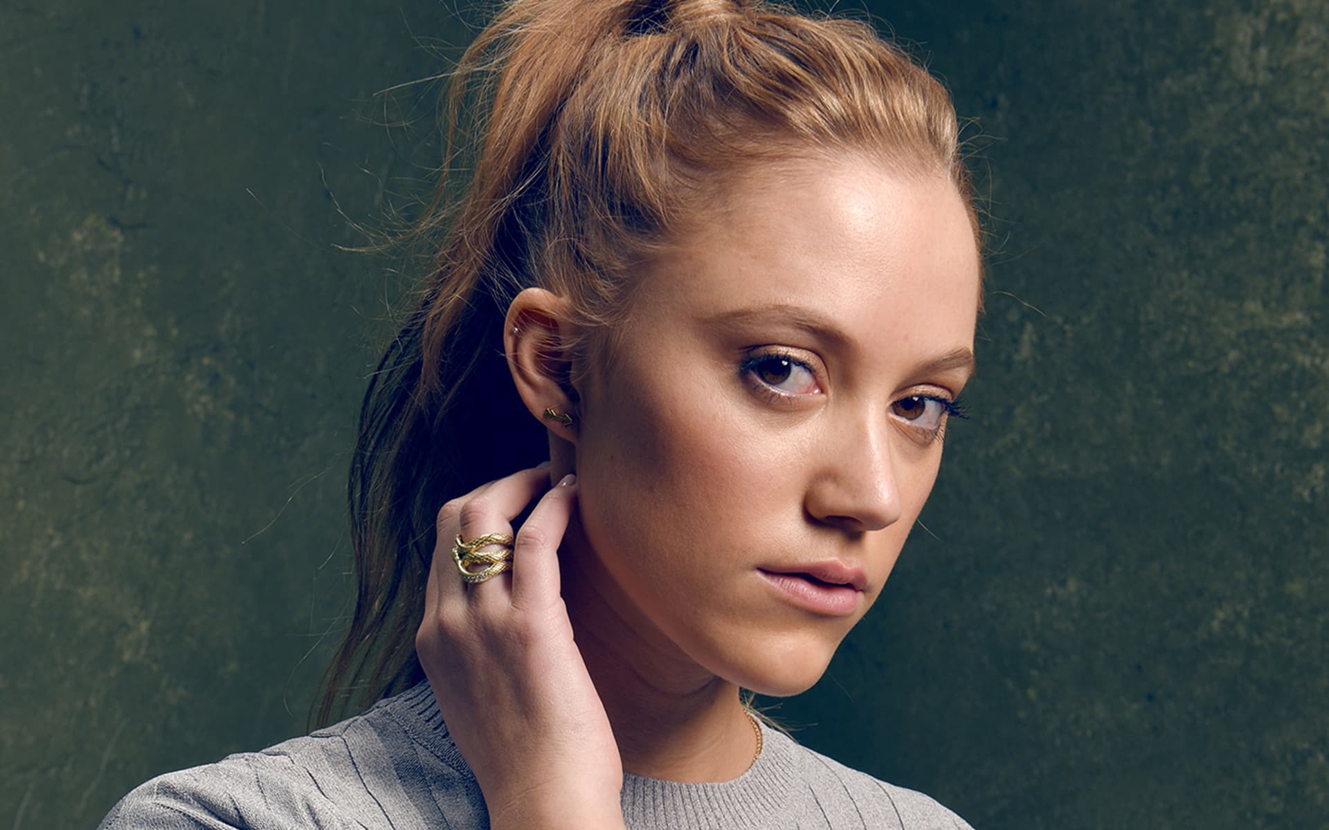 1920x1200 Maika Monroe Wallpaper