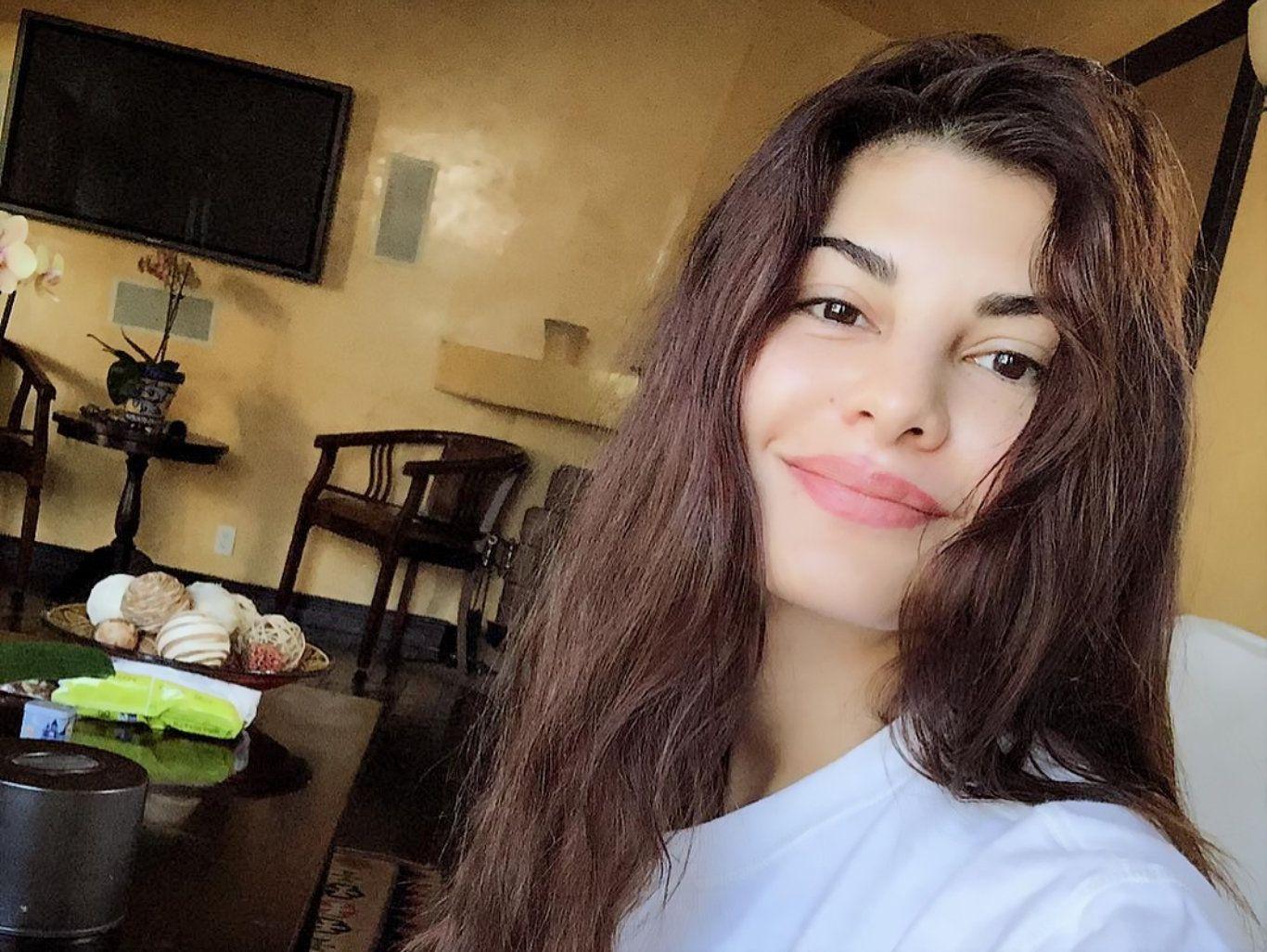 1366x1026 Jacqueline Fernandez Cute Face HD Wallpaper