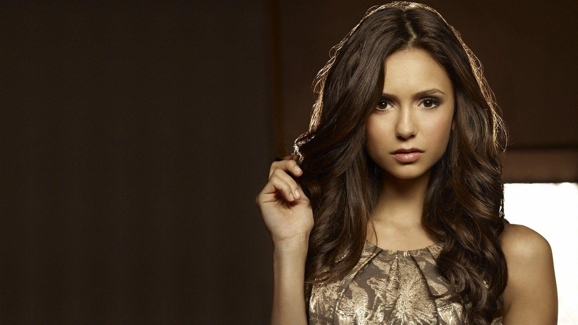 nina dobrev wallpaper 2022