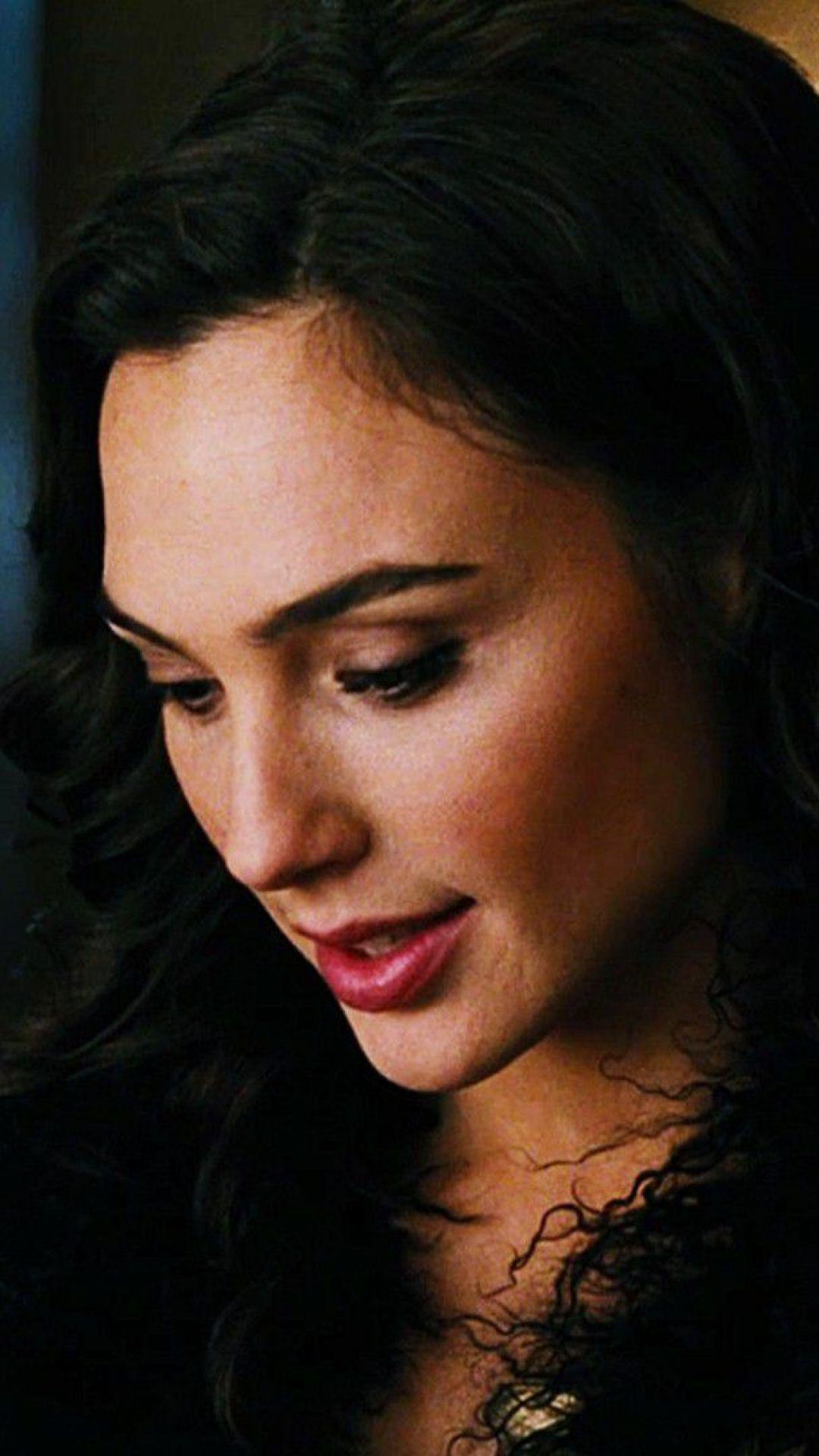1080x1920 X Gadot In Wonder Woman Cute, HD Wallpaper