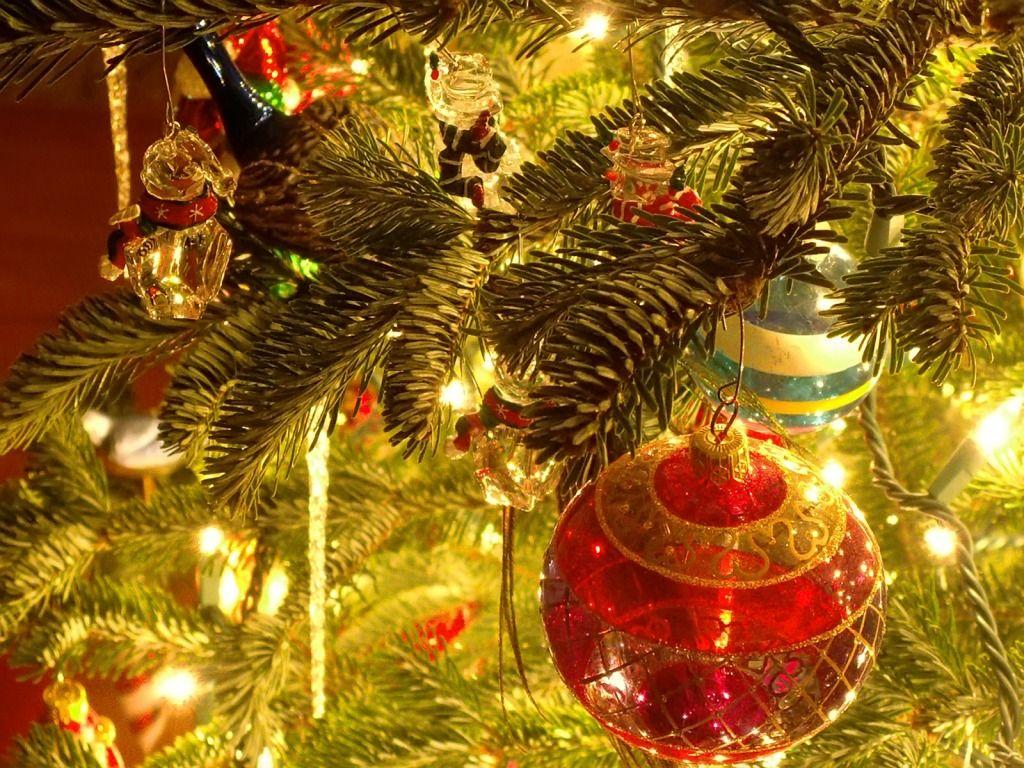 1024x768 Beautiful Christmas Ornaments wallpaperx768