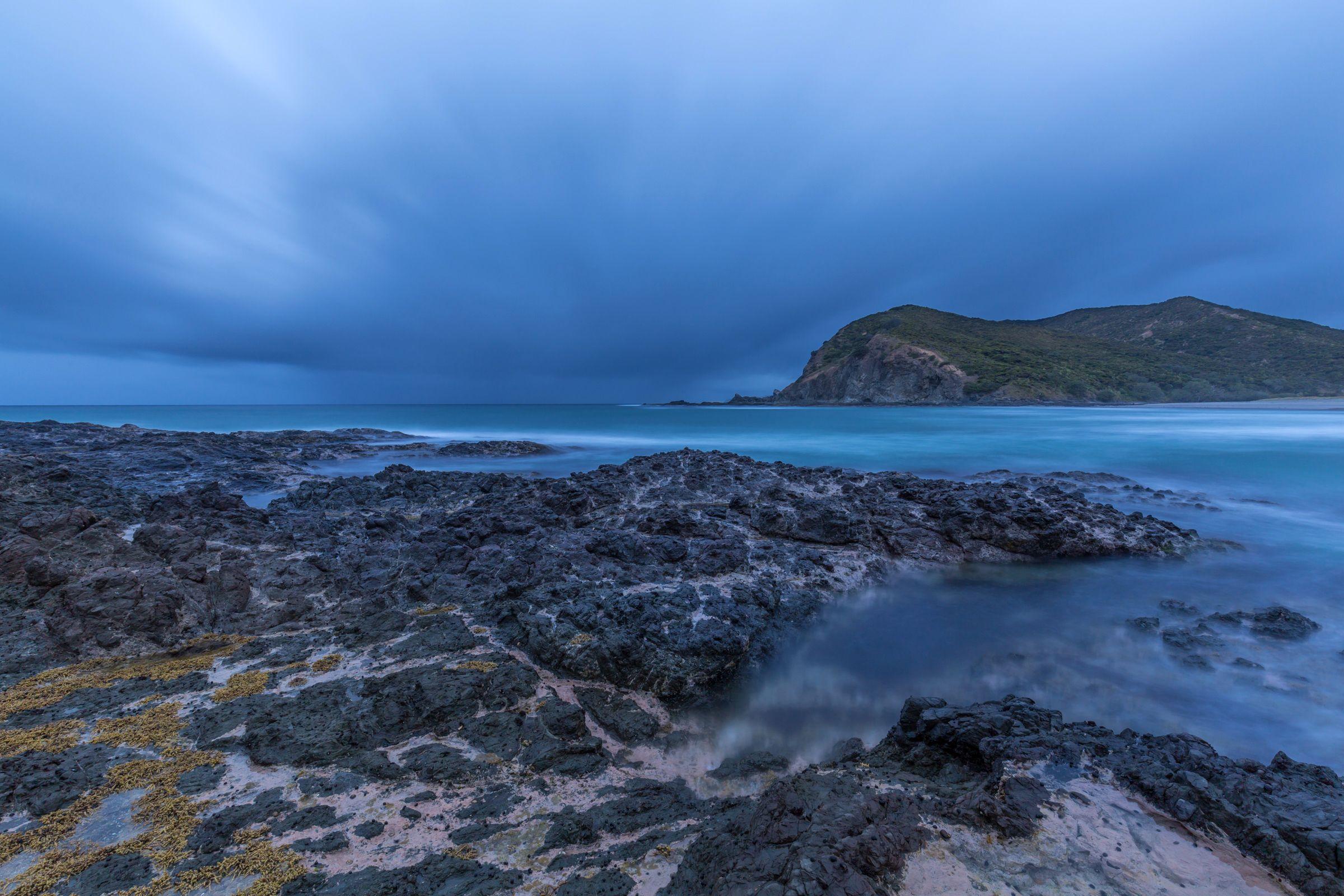 2400x1600 Wallpaper New Zealand Tapotupotu Bay Nature Coast 2400x1600