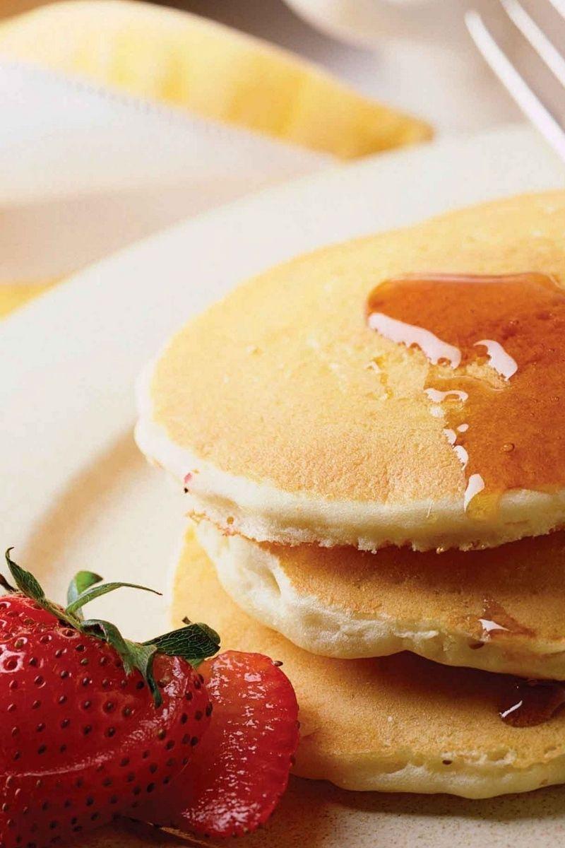 800x1200 Download wallpaper 800x1200 pancakes, strawberries, honey