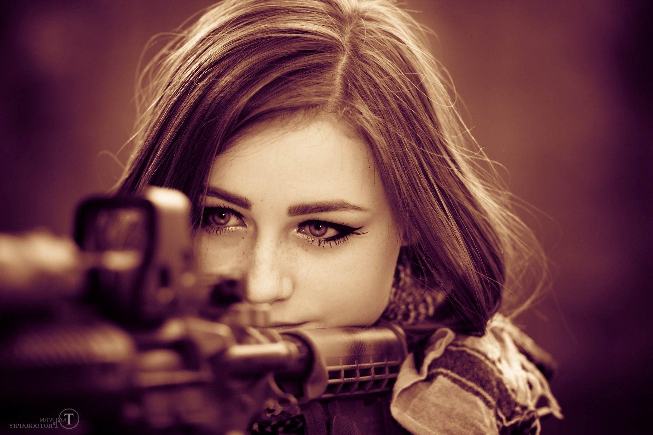 2074x1383 brunette, Soldier, Weapon, Scopes, Women Wallpaper HD