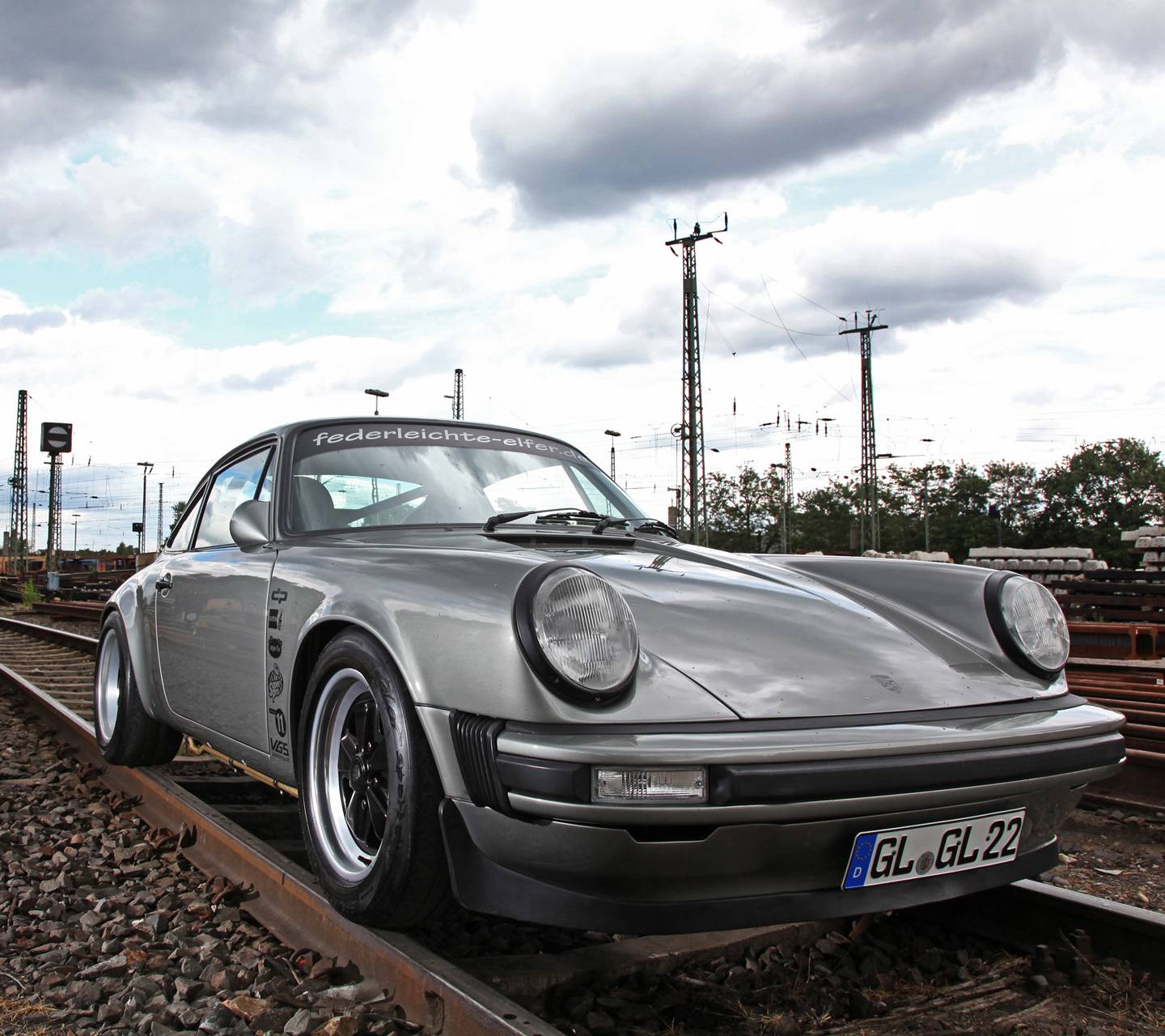 1440x1280 Old porsche wallpaper