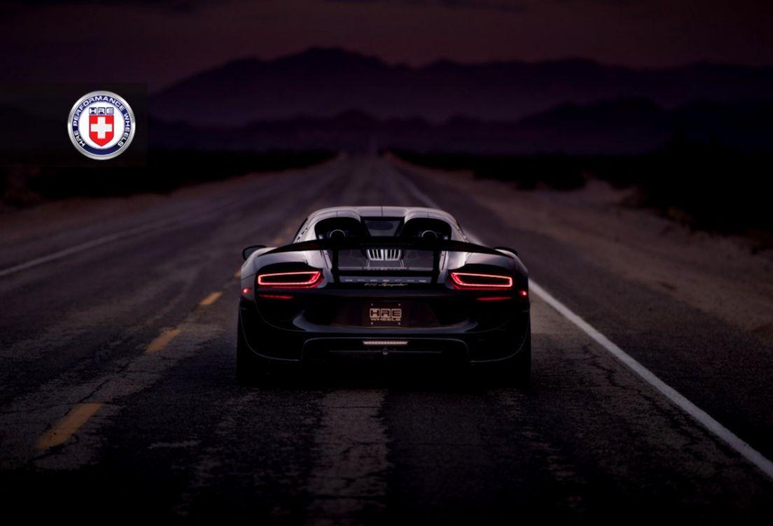 1104x752 Porsche 918 Spyder Dark Wallpaper HD