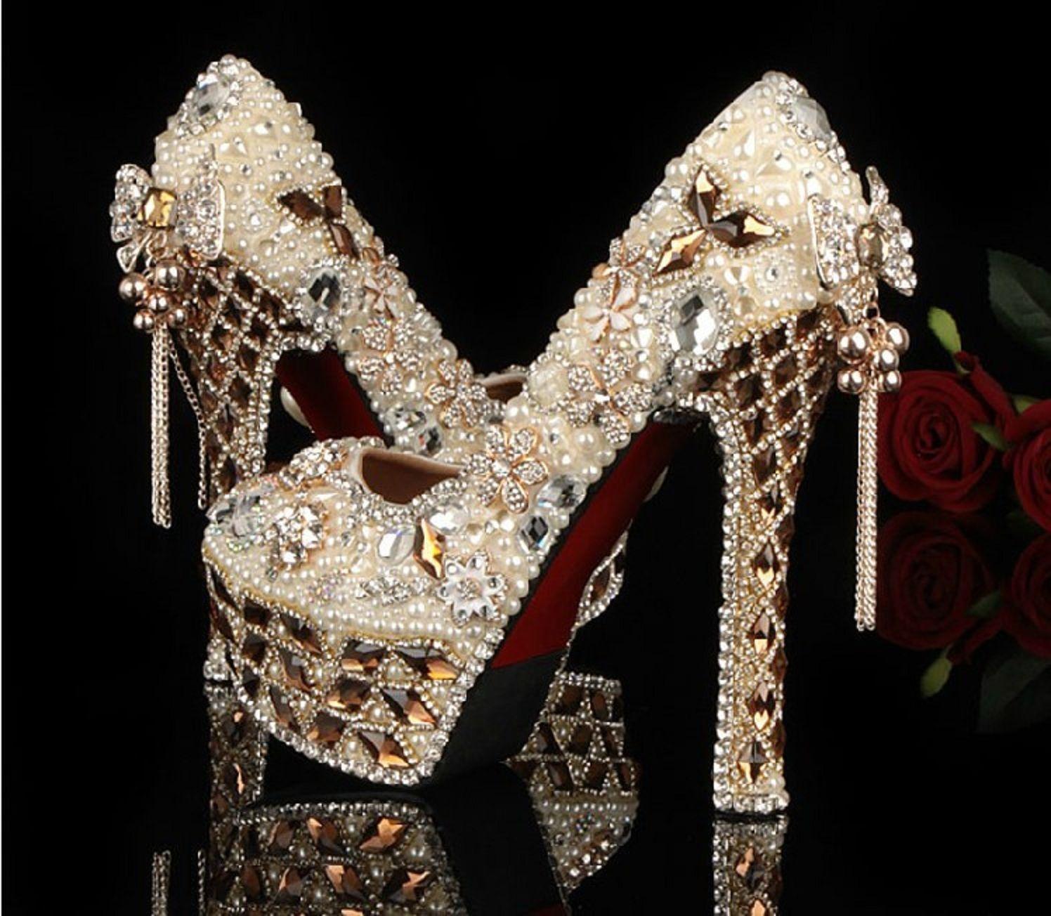 1496x1304 High Heel Shoes Wallpaper