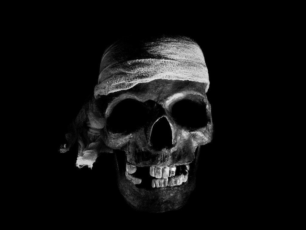 1024x768 Pirate Skull Wallpaper. Ahoy! Band 'o pirates have taken Fl