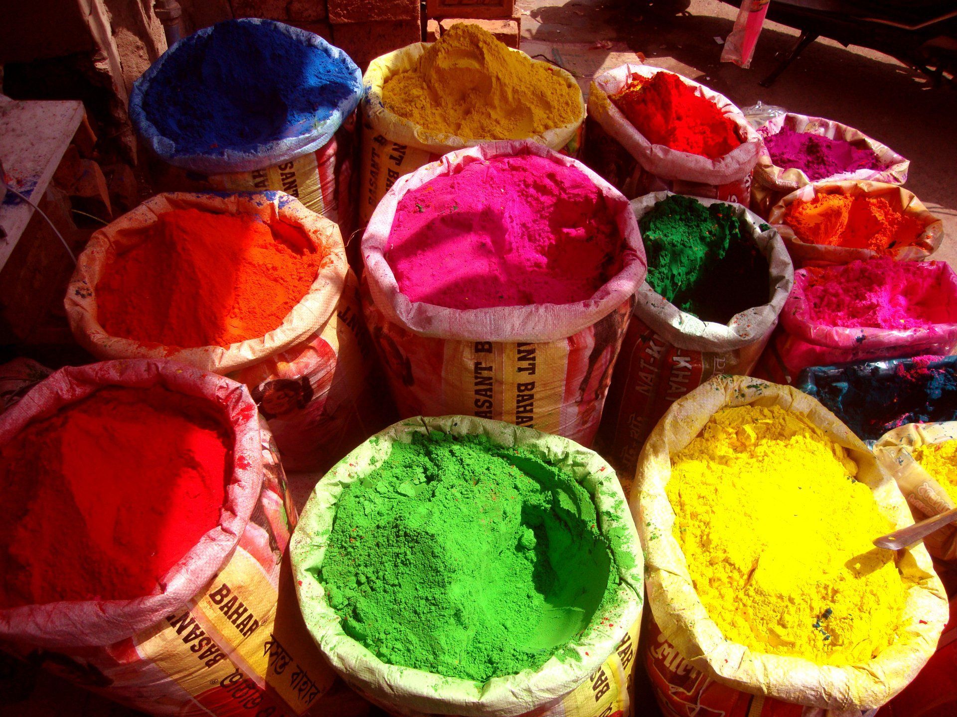 1920x1440 Holi Colors in Vibrant 4K Ultra HD