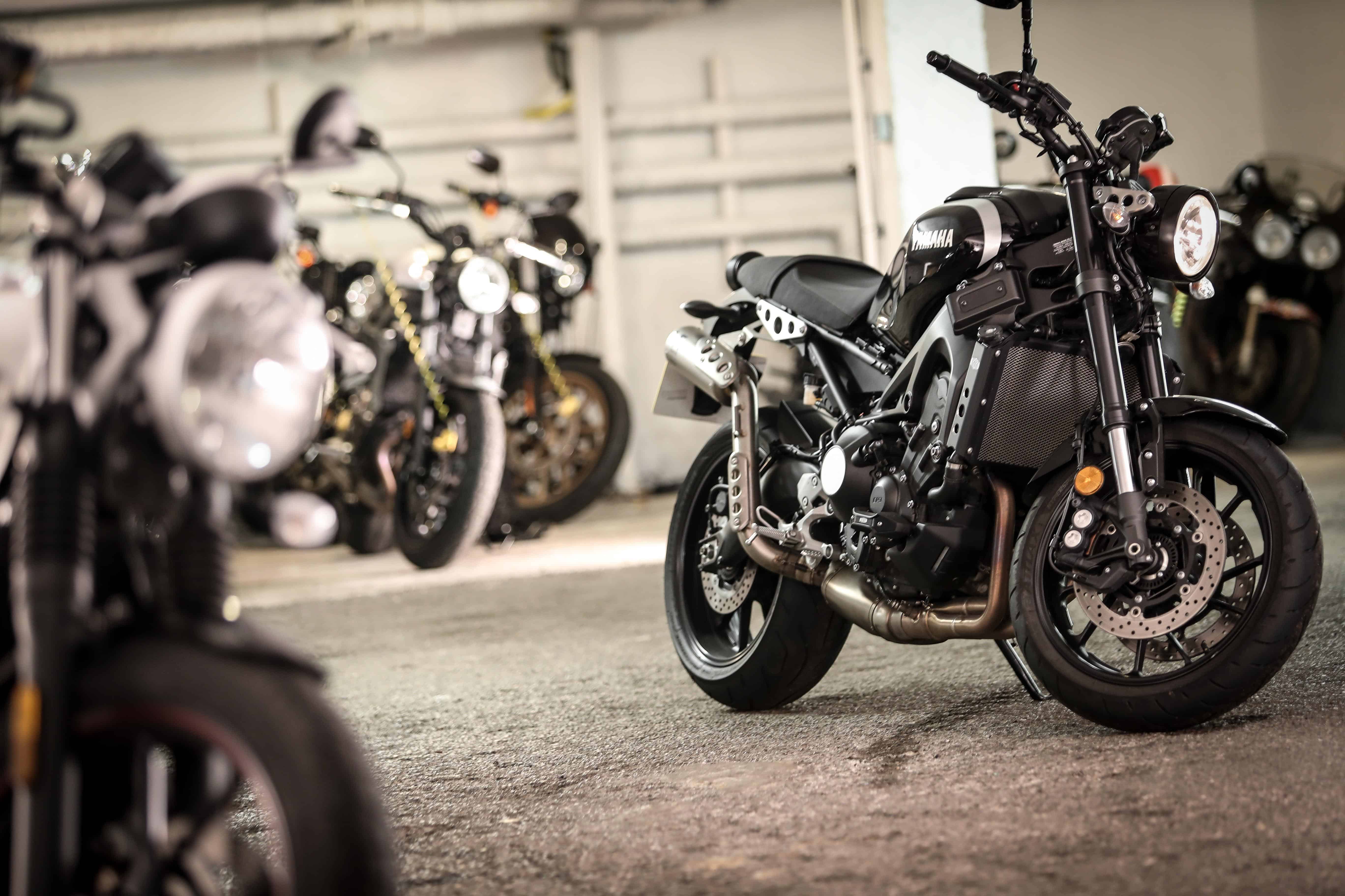 5472x3648 YAMAHA SCR950 VS XSR900