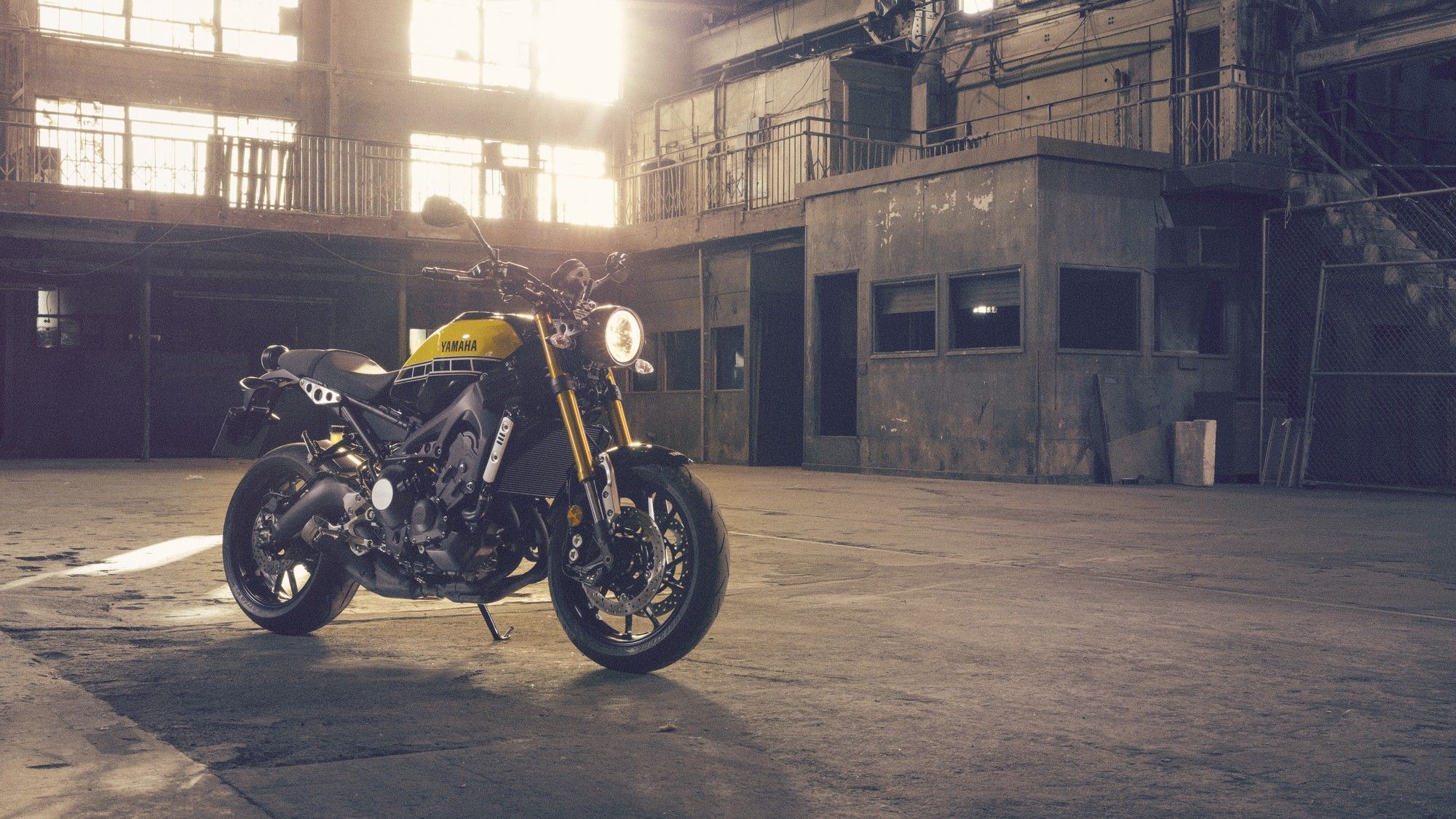 2000x1125 Yamaha XSR 900. A “retro Modern” MT 09