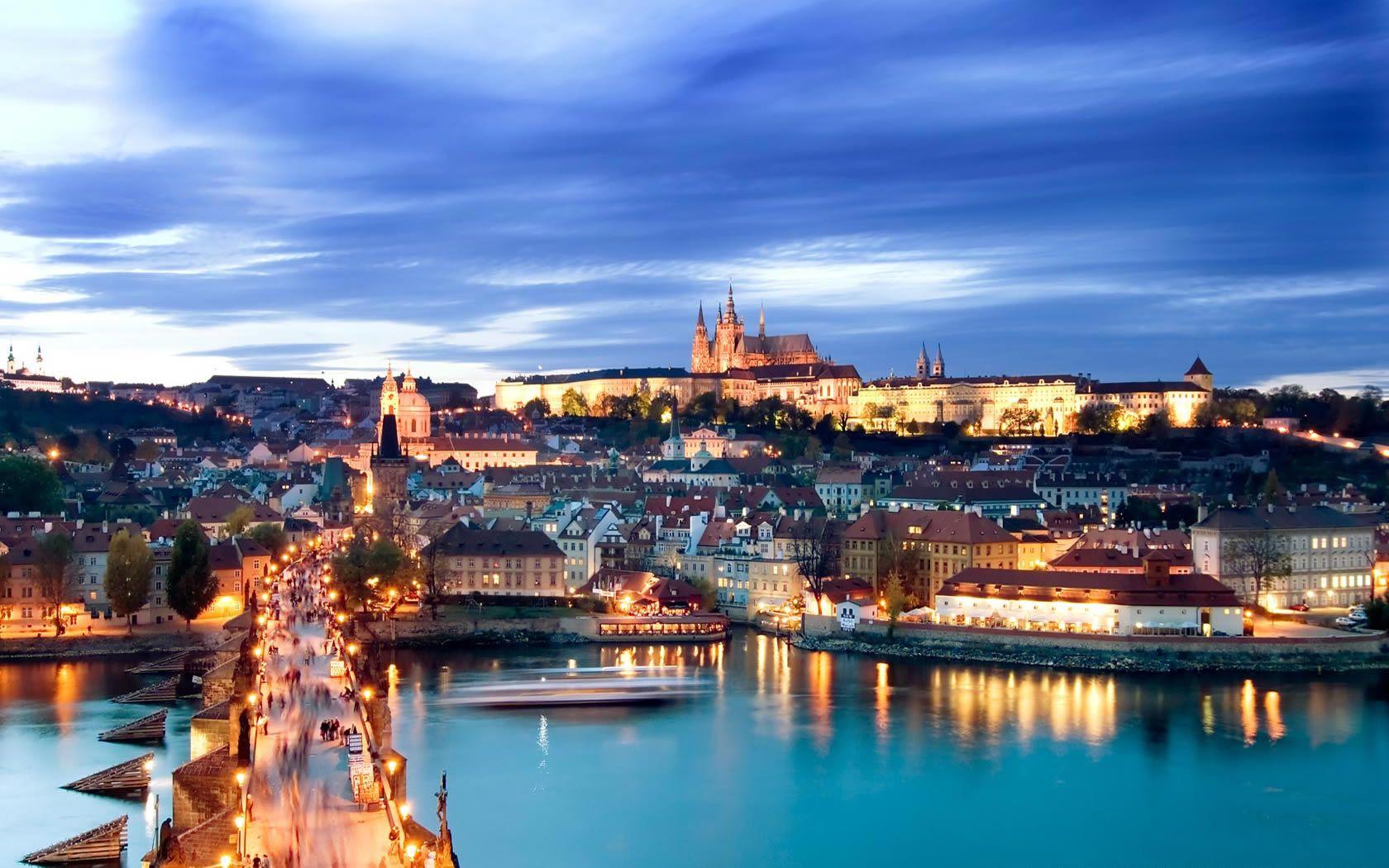 1680x1050 Prague Castle