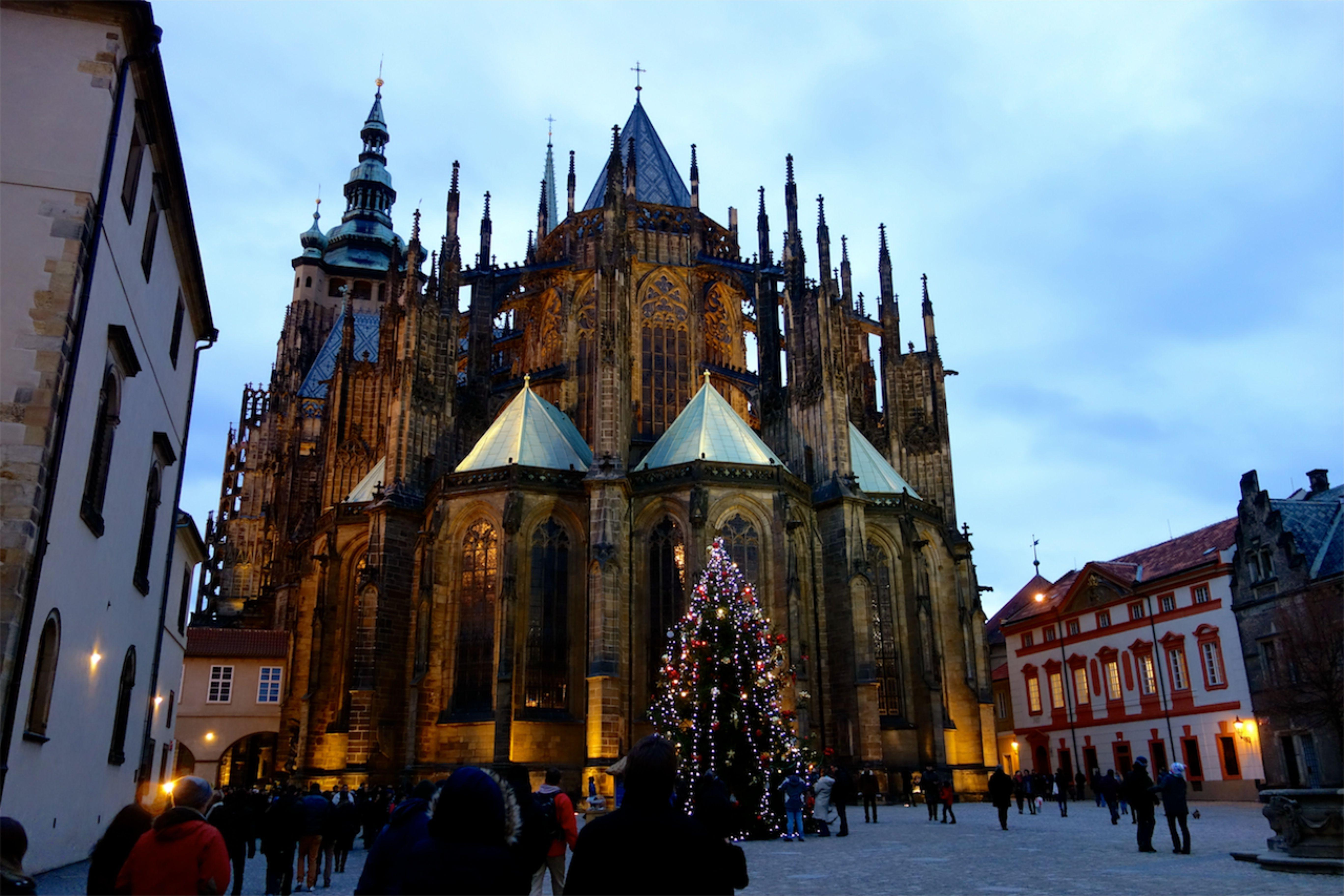 5472x3648 Prague Castle Travel Wallpaper (5472x3648)