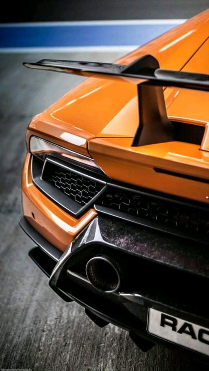 700x1244 Lamborghini Huracan Performante Wallpaper