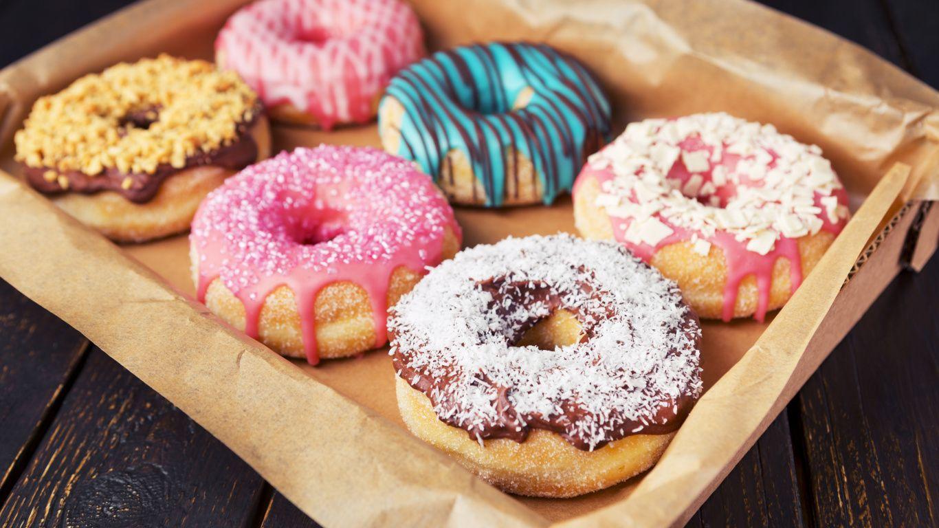 1366x768 Download 1366x768 wallpaper doughnut, sweets, food, tablet